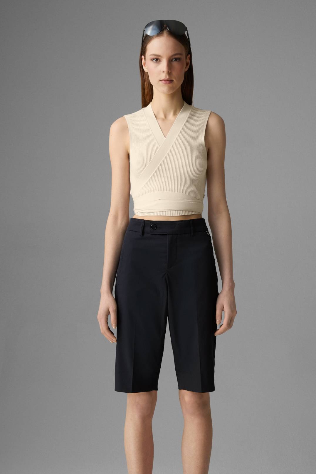 LARA BERMUDAS IN NAVY BLUE - 2