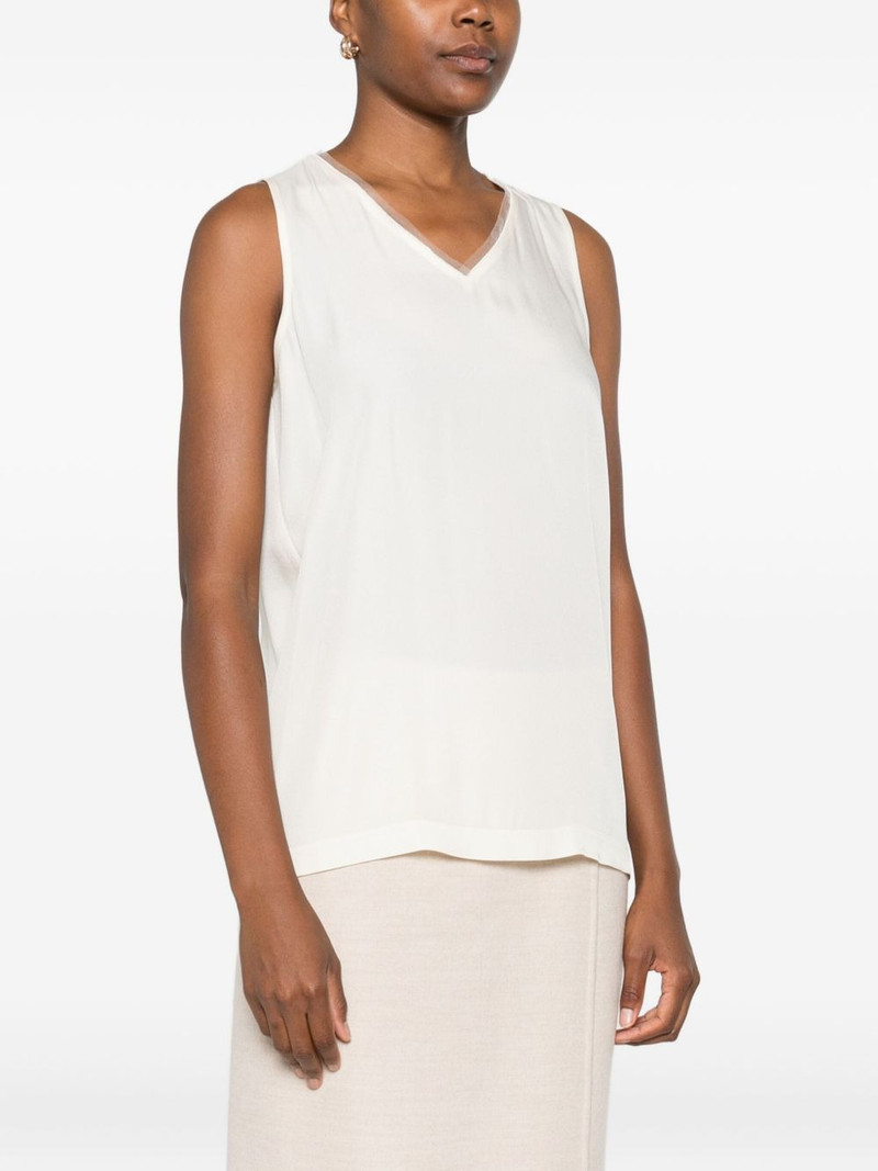 V-neck sleeveless blouse 3