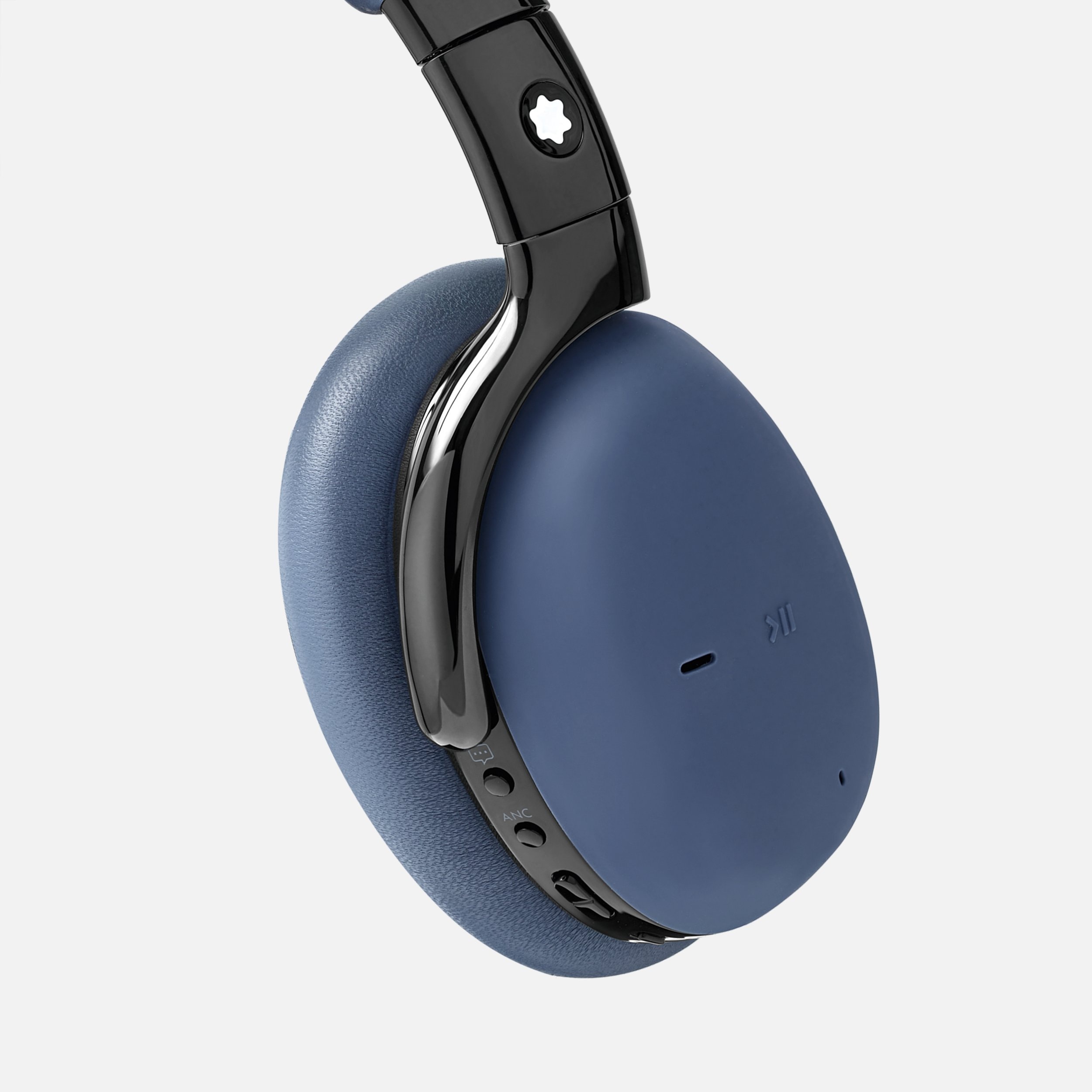 Montblanc MB 01 Over-Ear Headphones x Maison Kitsuné - 4