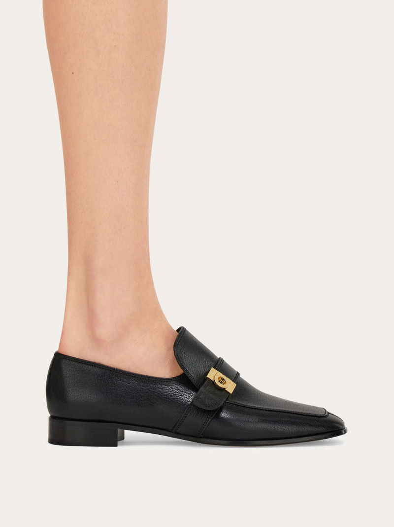 FERRAGAMO Hug buckle loafer outlook