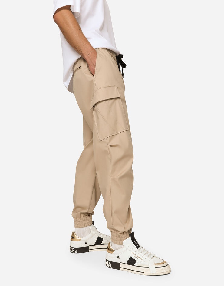 Cotton cargo pants with branded tag - 4