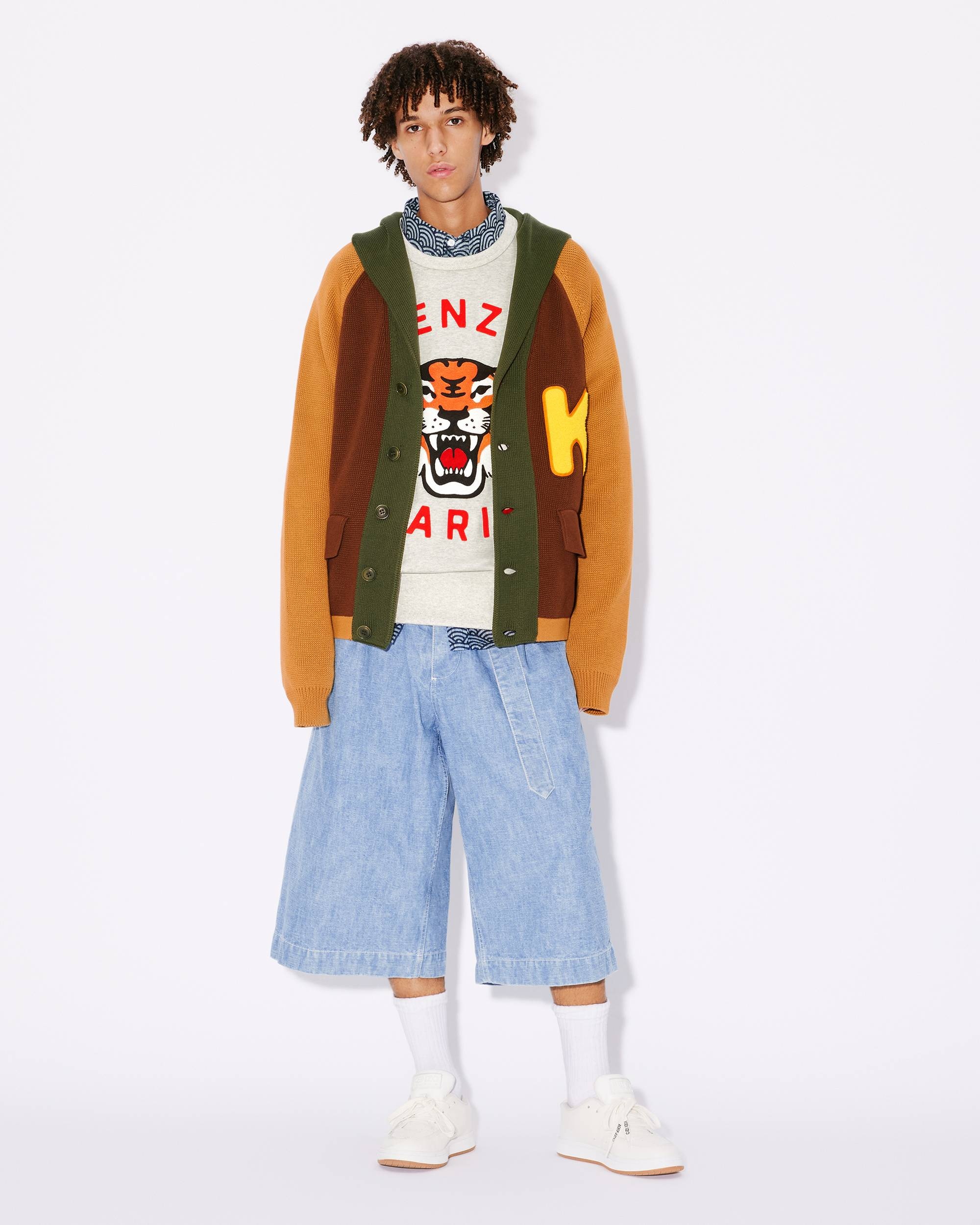 Cardigan with colourful hood - 5