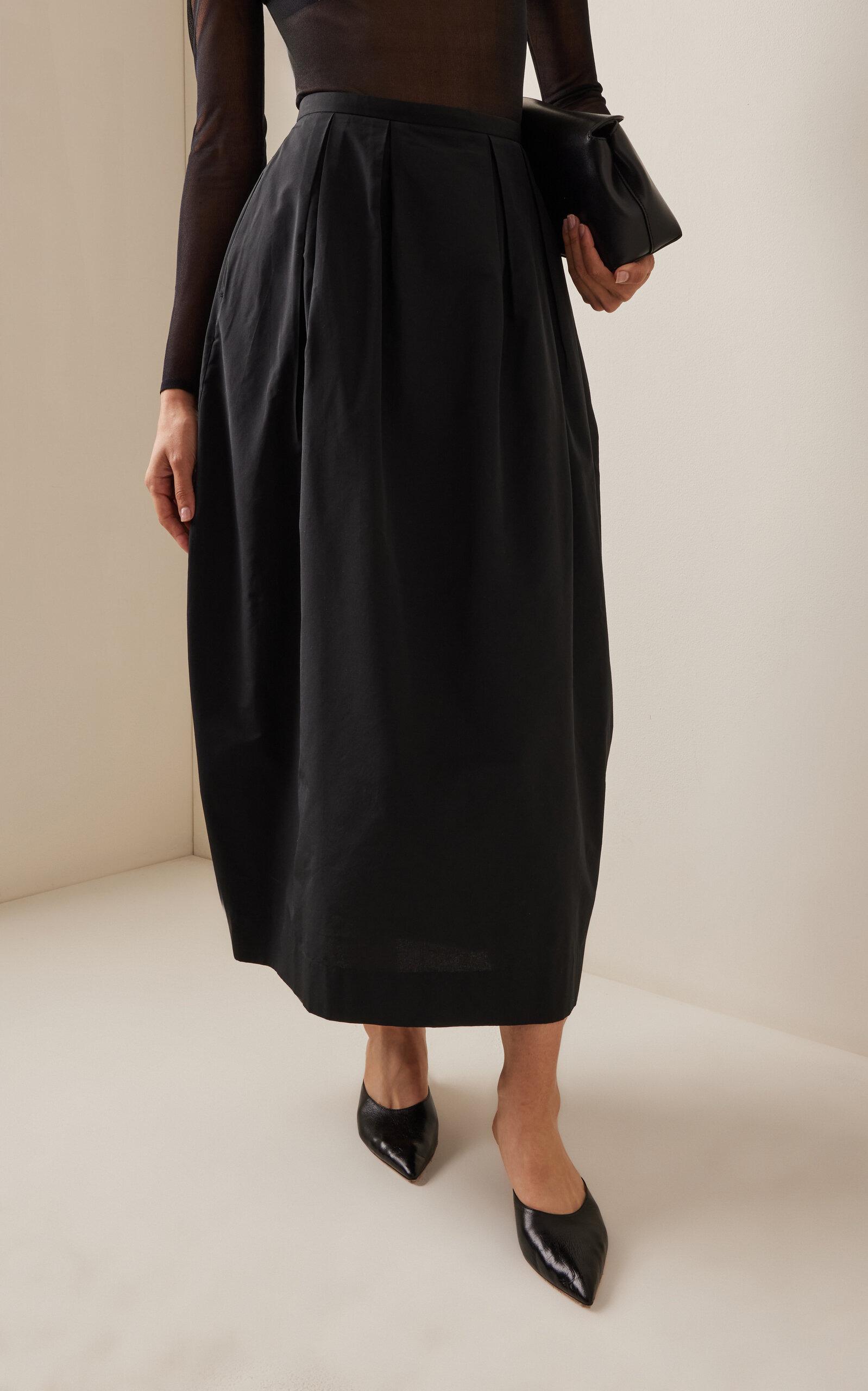Curved Pleated Crepe Maxi Skirt black - 3