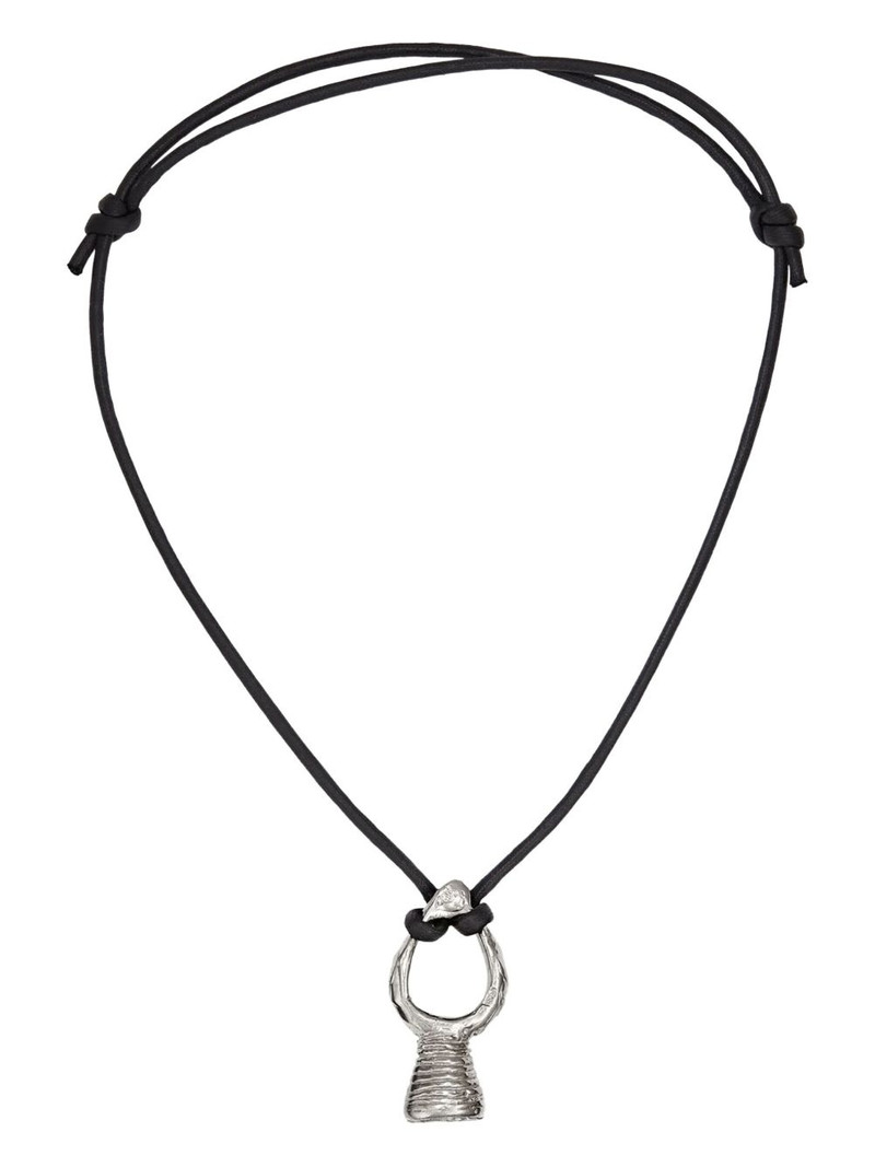 statement-pendant necklace 1
