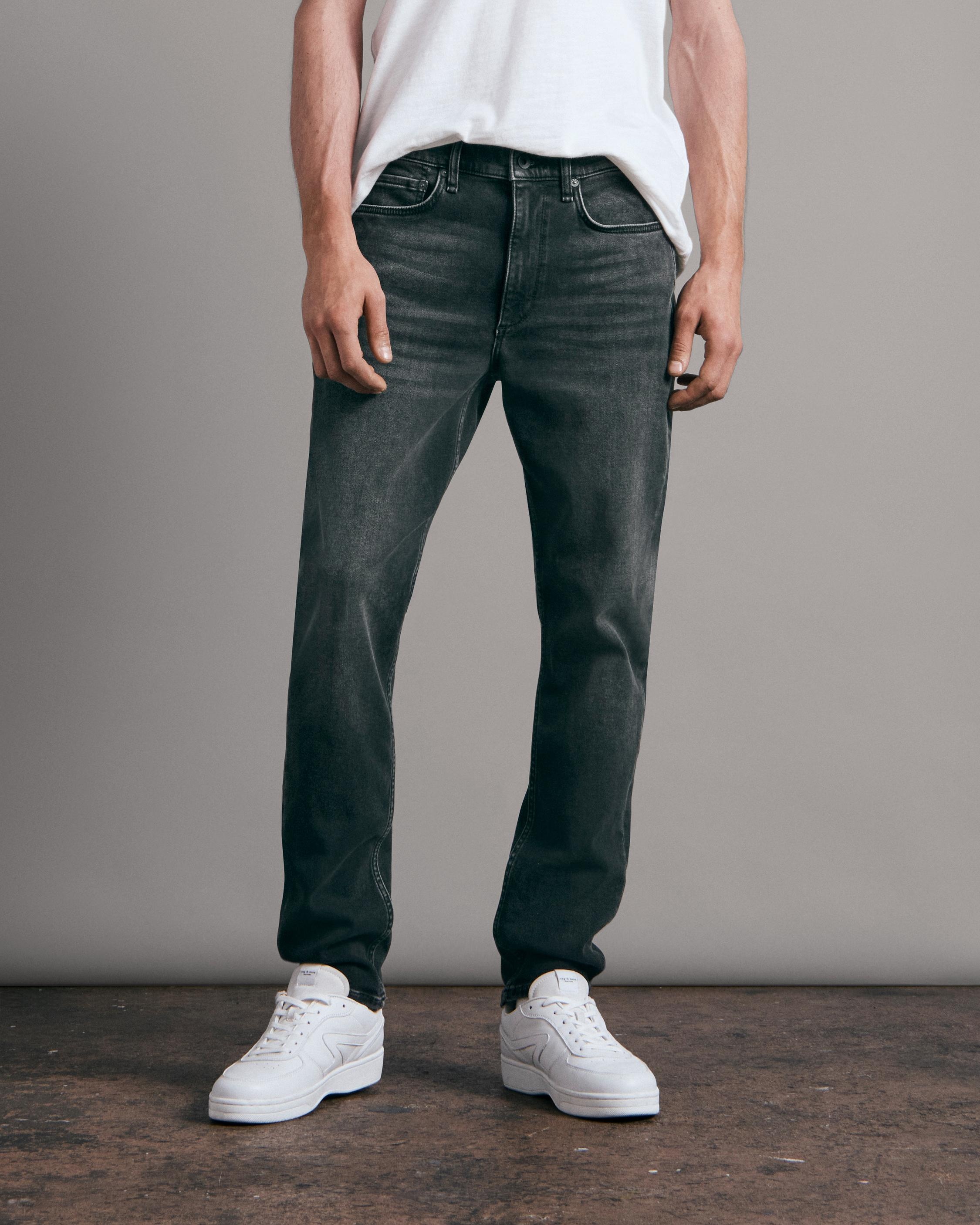 Fit 2 - Kain
Slim Fit Black Loopback Jean - 1