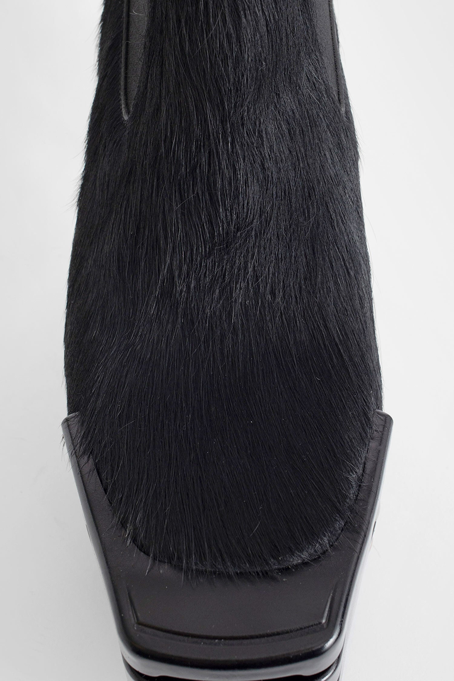 Rick Owens Luxor-Kiss-Boots-In-Pony-Hair | antonioli