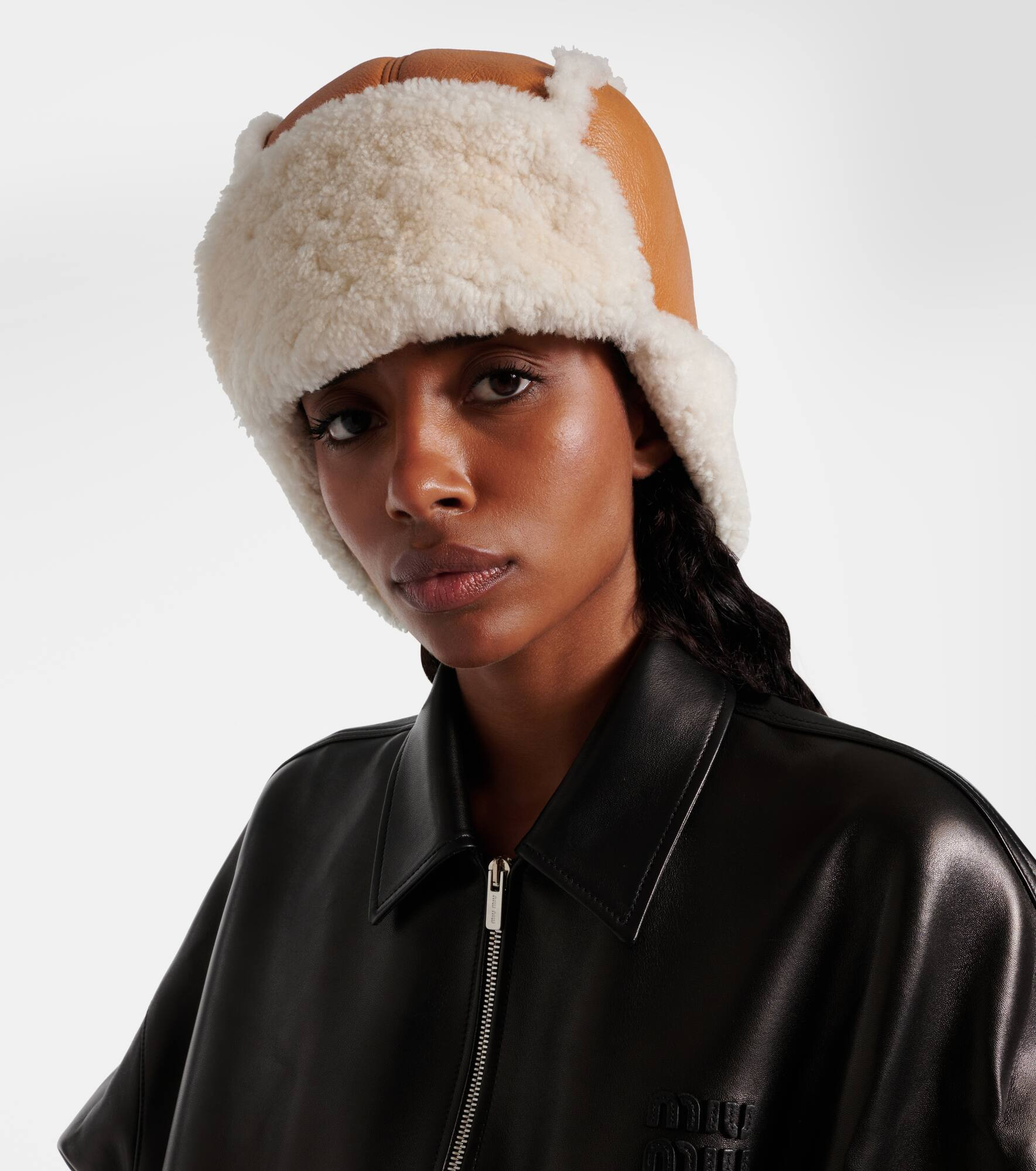Shearling-trimmed leather hat - 5