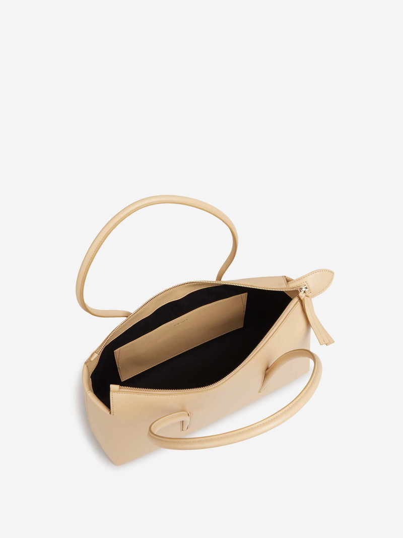 THE STOCKHOLM SHOULDER BAG 4