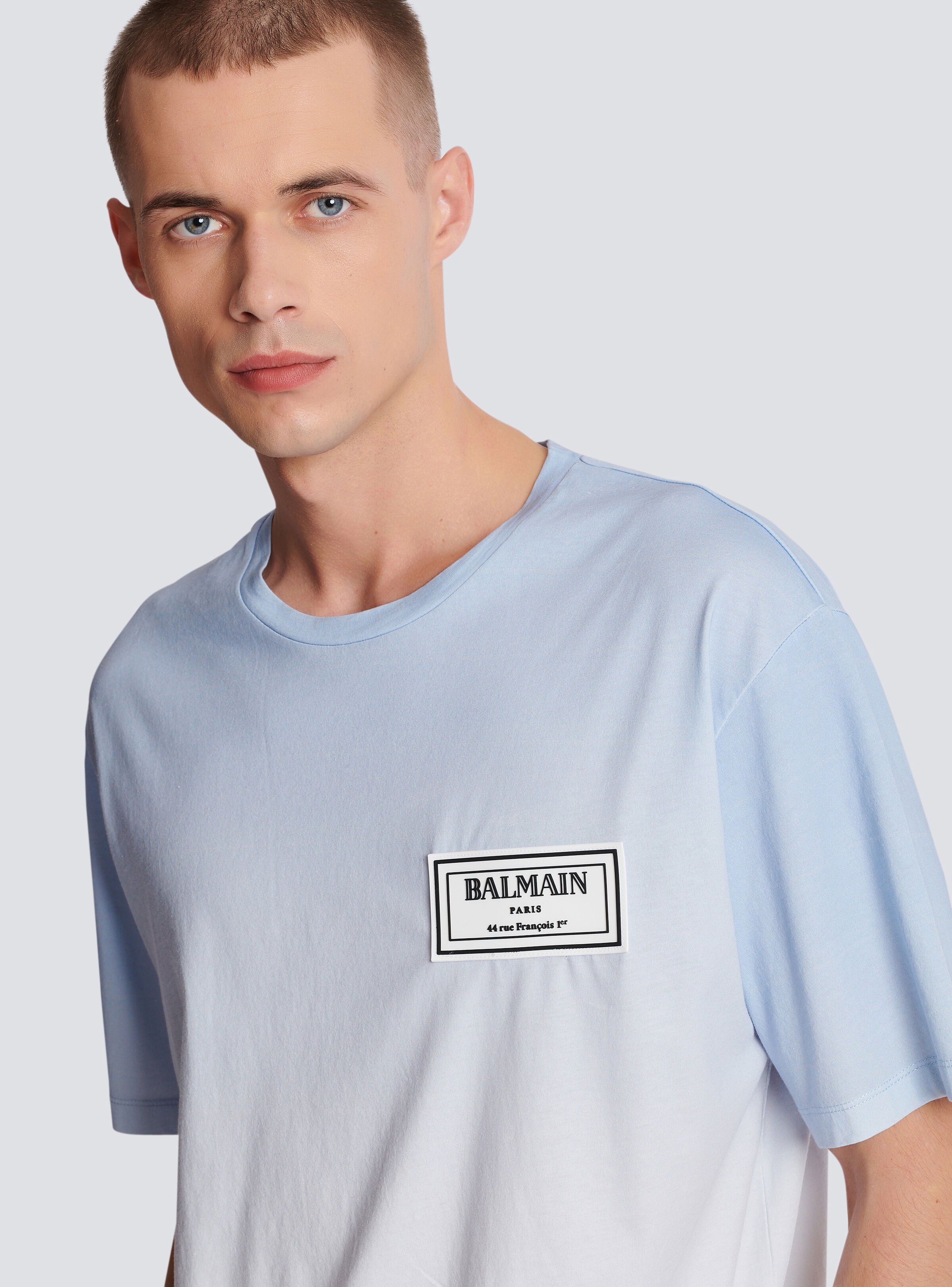 Gradient T-shirt with rubber patch - 7