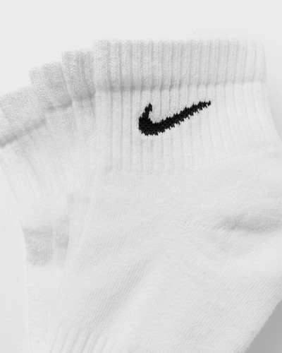 Nike EVERYDAY PLUS CUSHIONED ANKLE SOCKS (3 PAIRS) outlook