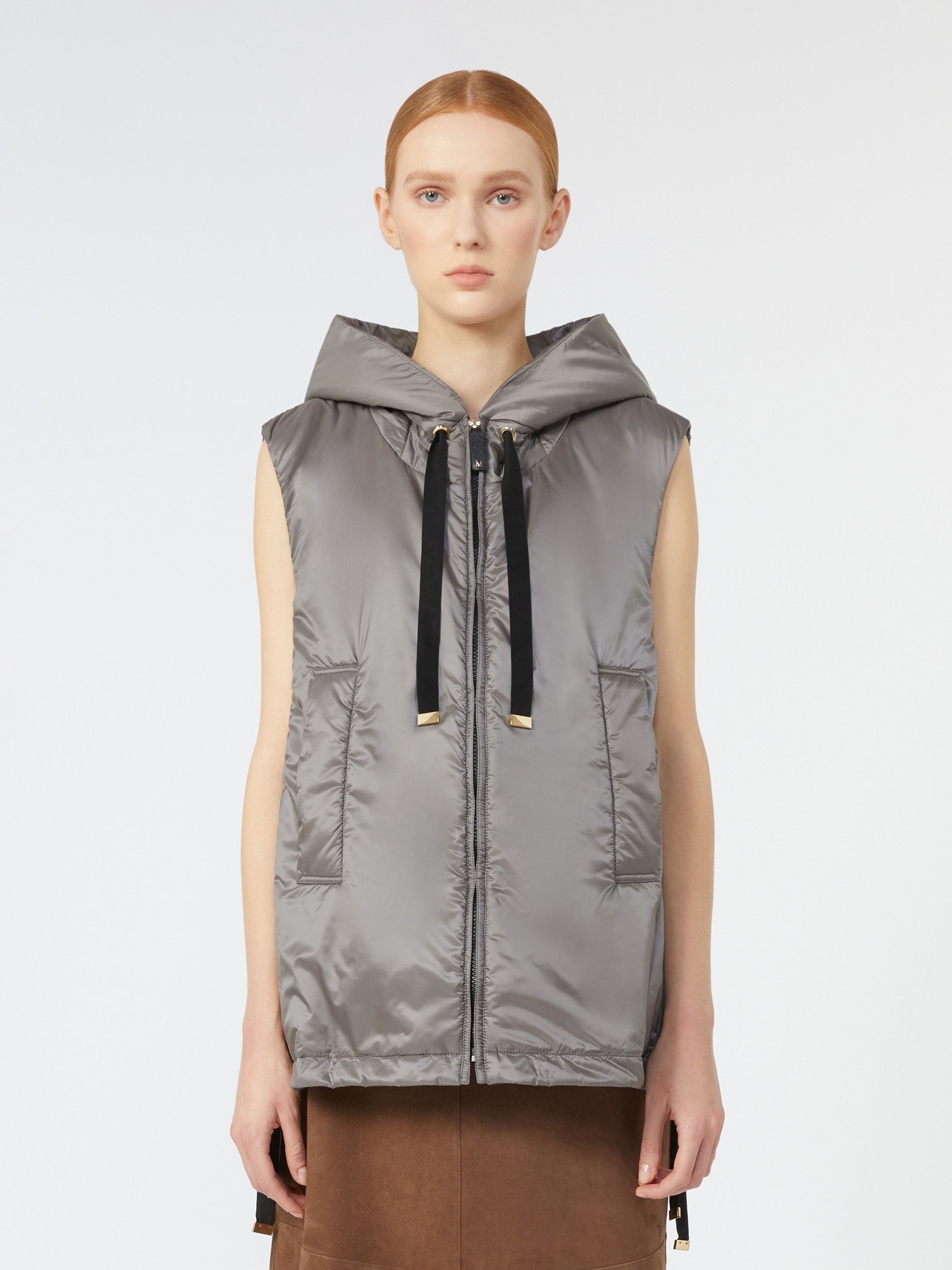 GREENGO Padded, hooded gilet in water-repellent canvas - 3