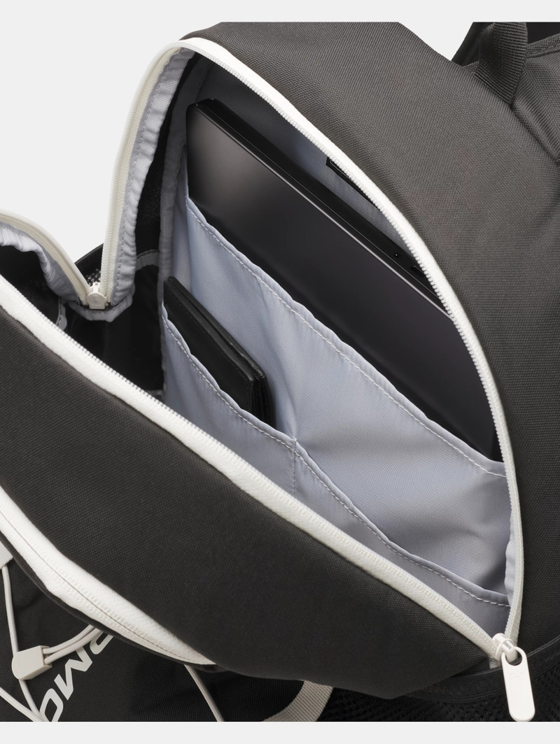 UA Hustle Sport 6.0 3