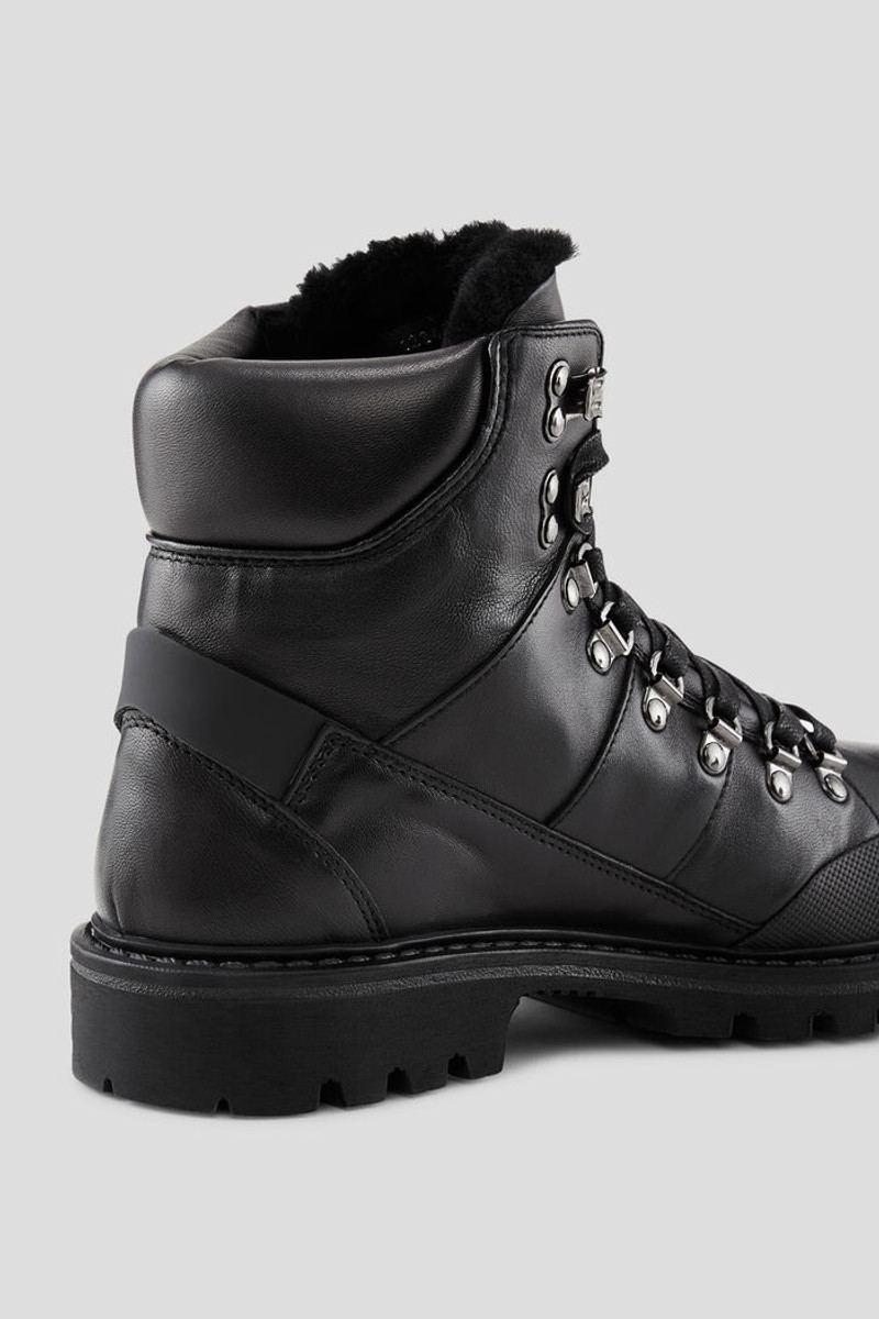 Helsinki Boots with spikes in Black 6