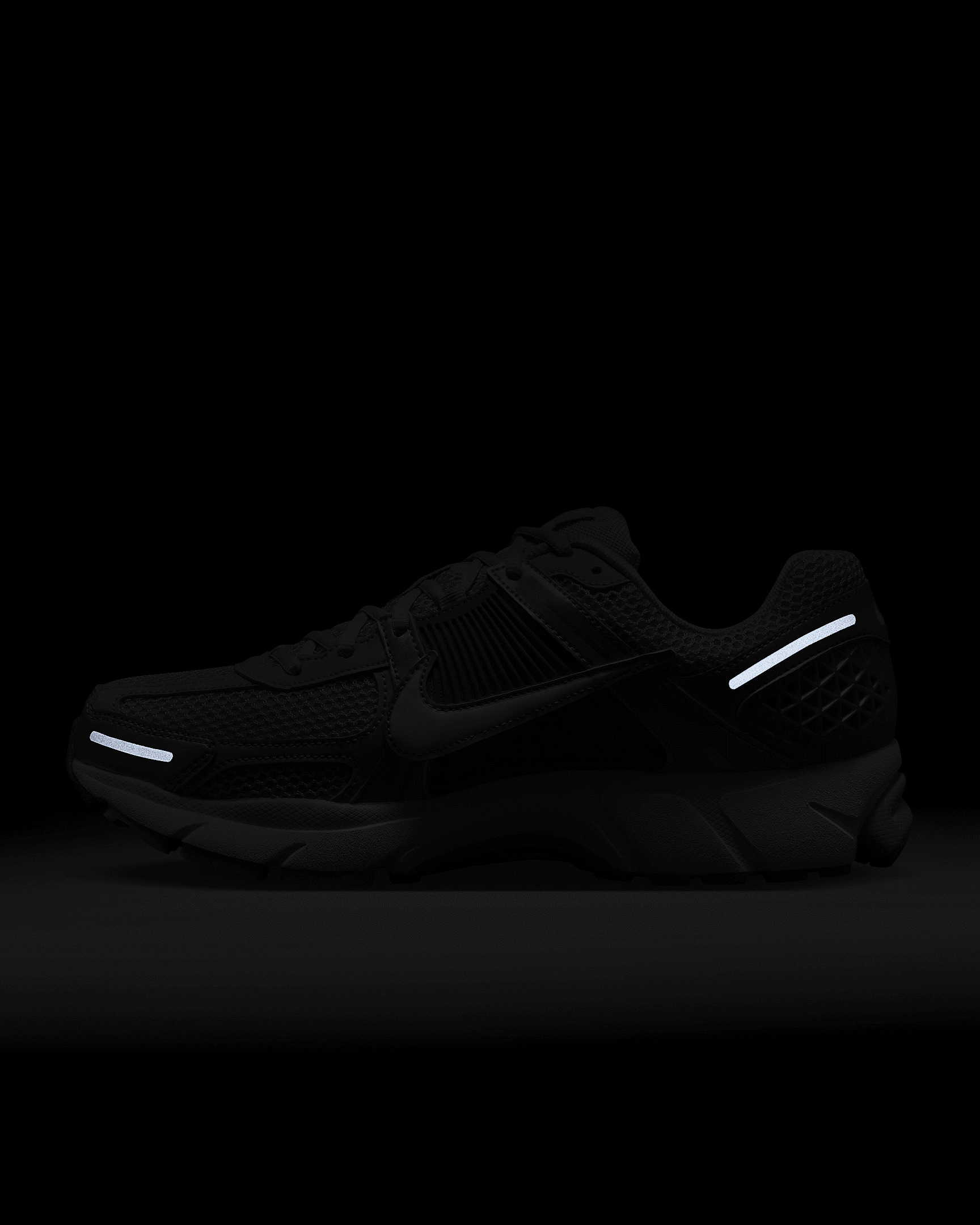 Nike Zoom Vomero 5 Men's Shoes - 9
