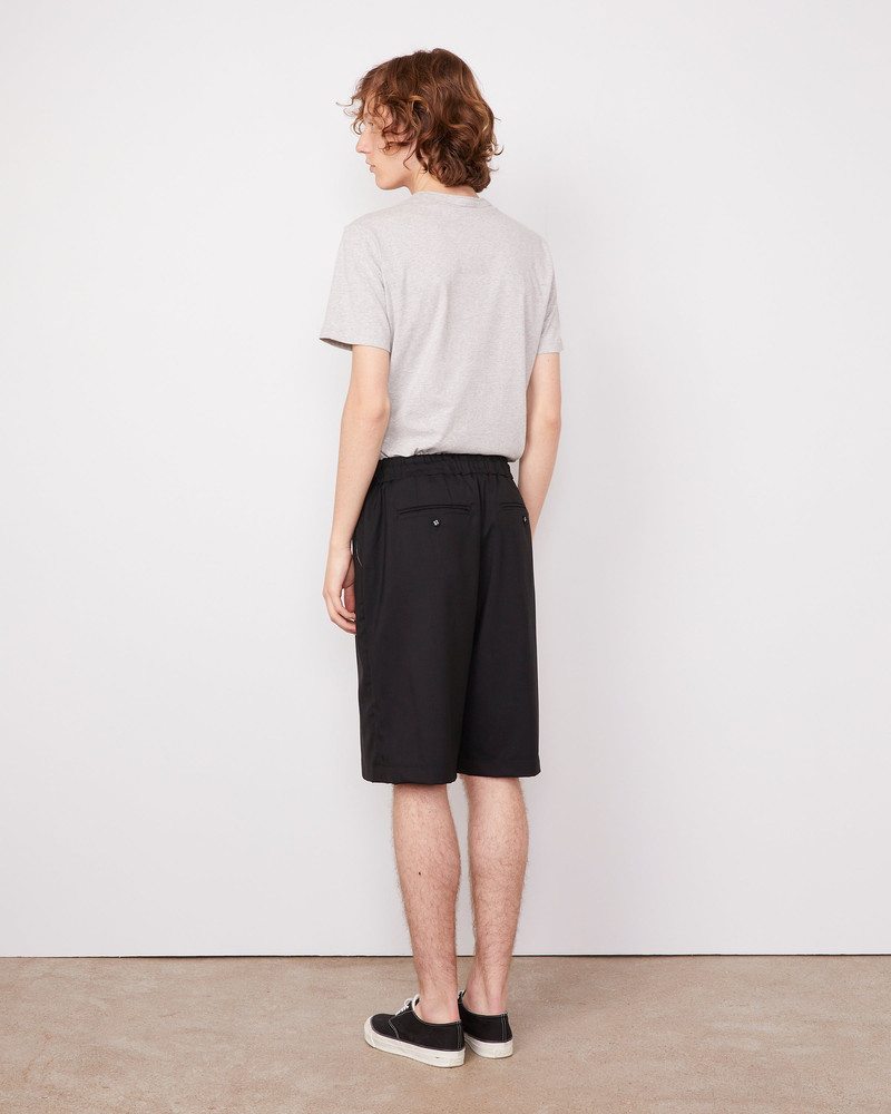 OFFICINE GÉNÉRALE HANK SHORT outlook