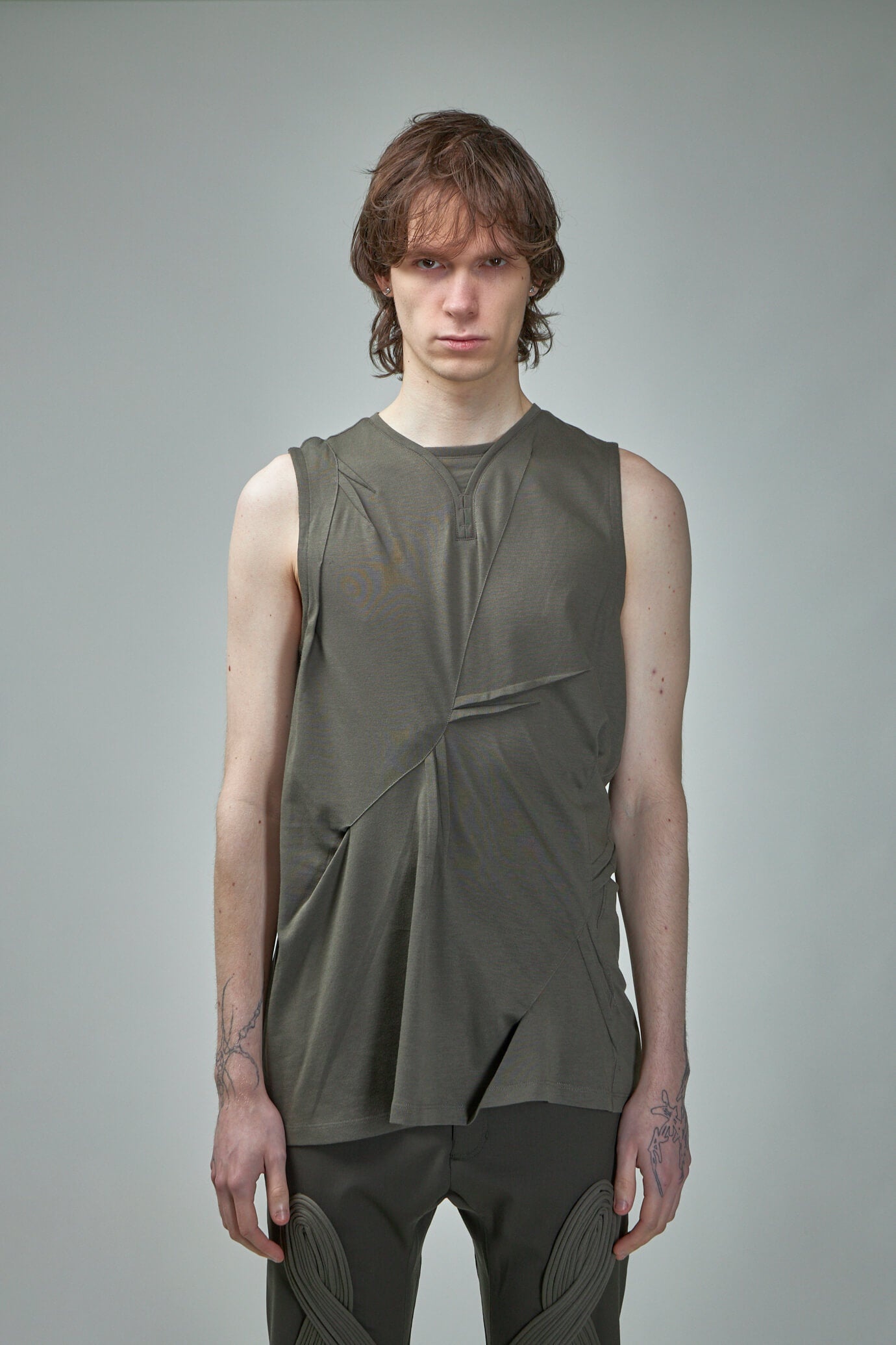 Kiko Kostadinov Deultum Darted Vest | labelsfashion | REVERSIBLE