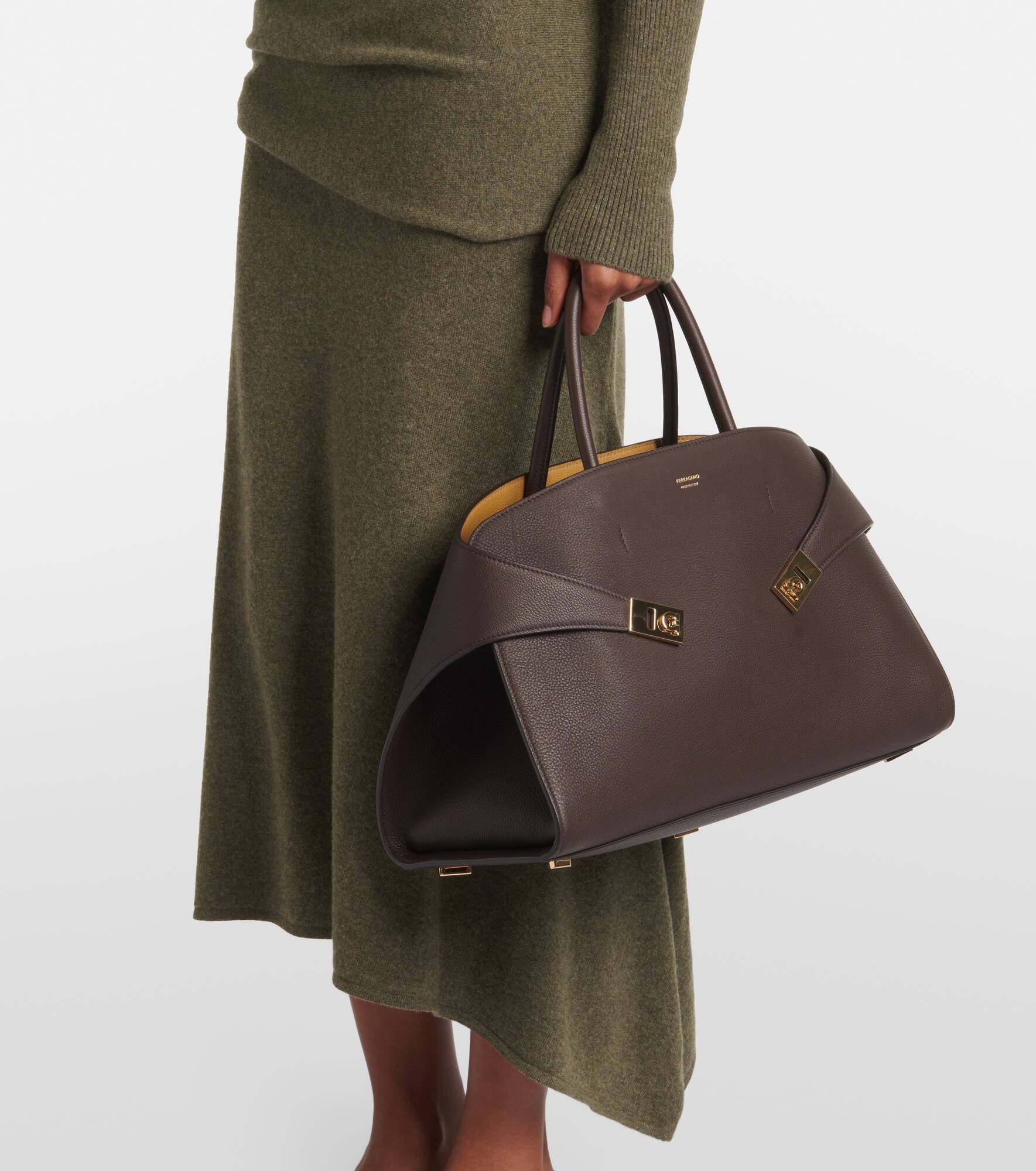Hug Medium leather tote bag - 6