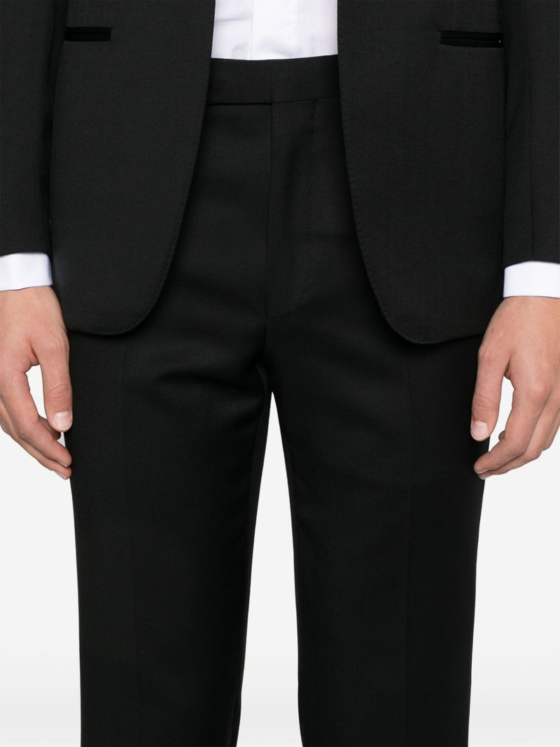 single-breasted suit 5