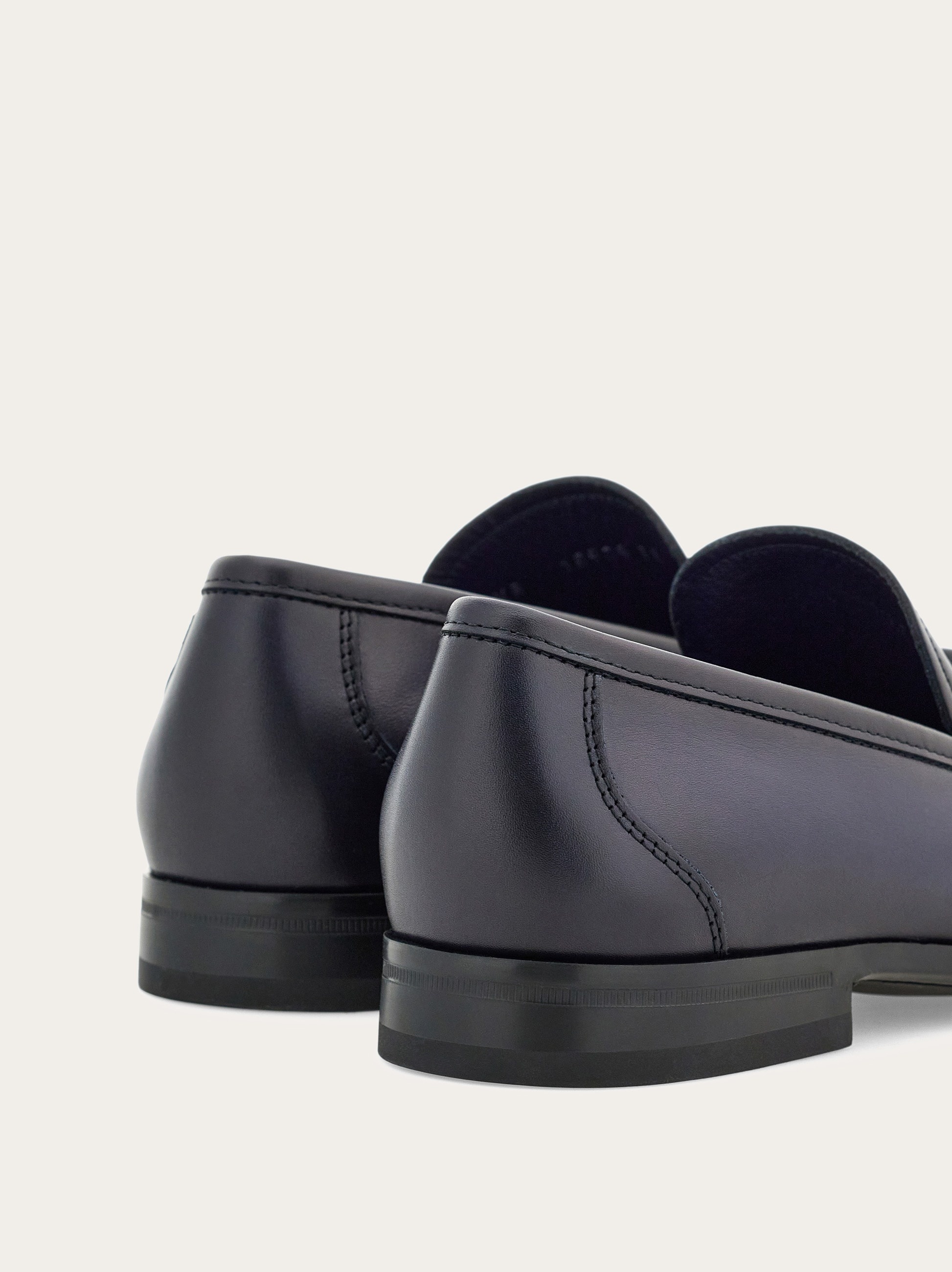 Moccasin with Gancini ornament - 3