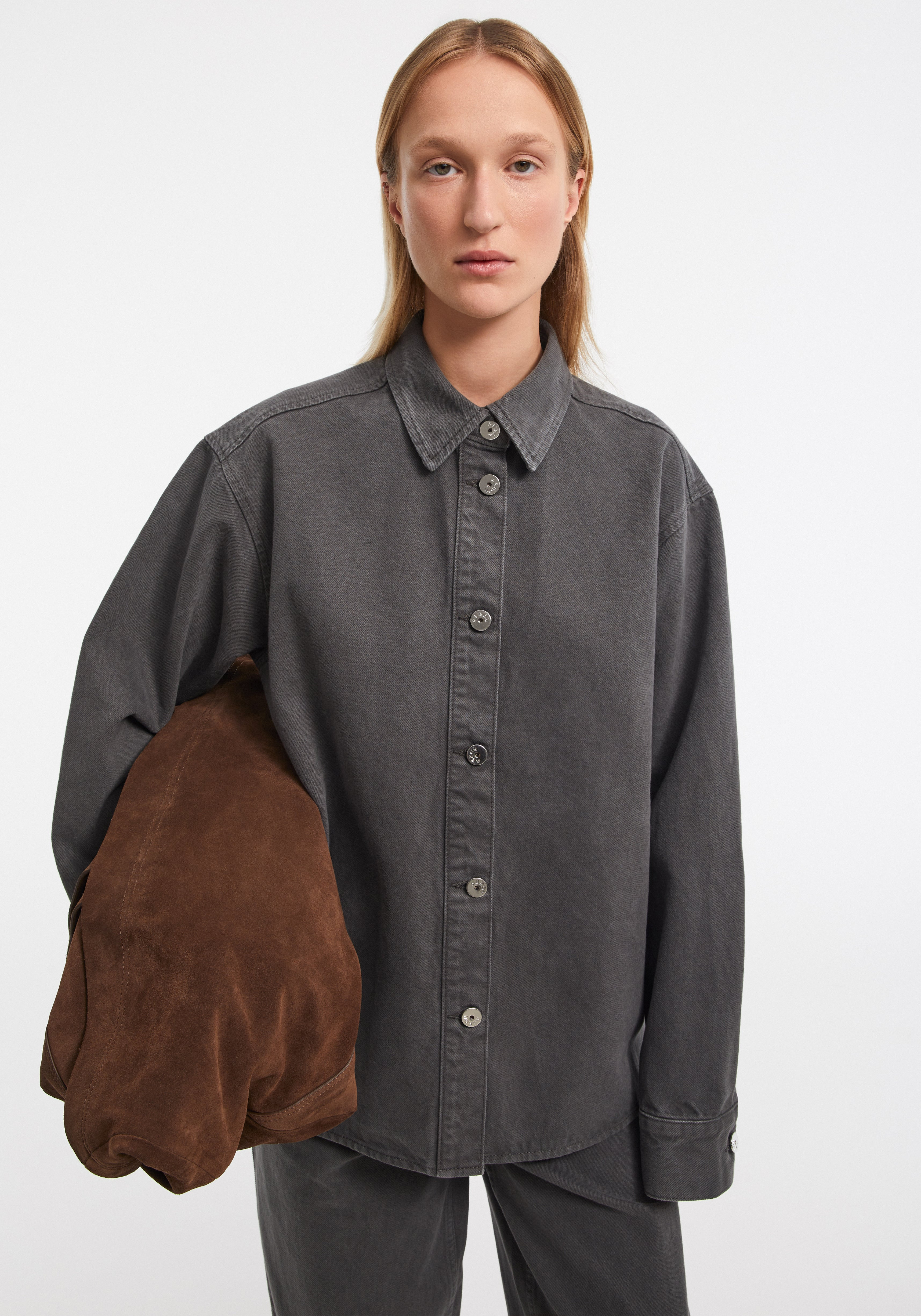 DUSK
Western-detail denim shirt - 2