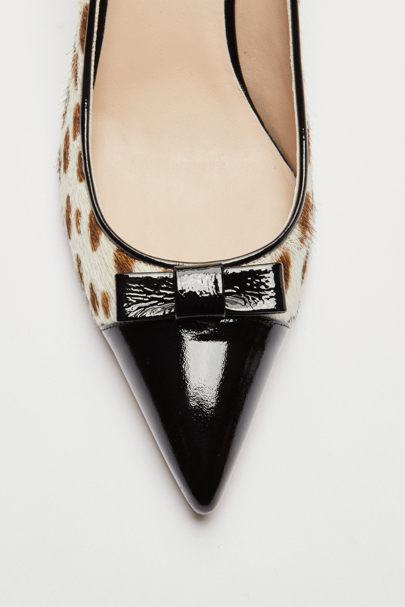 POINTED DÉCOLLETÉ WITH ANIMALIER EFFECT 4