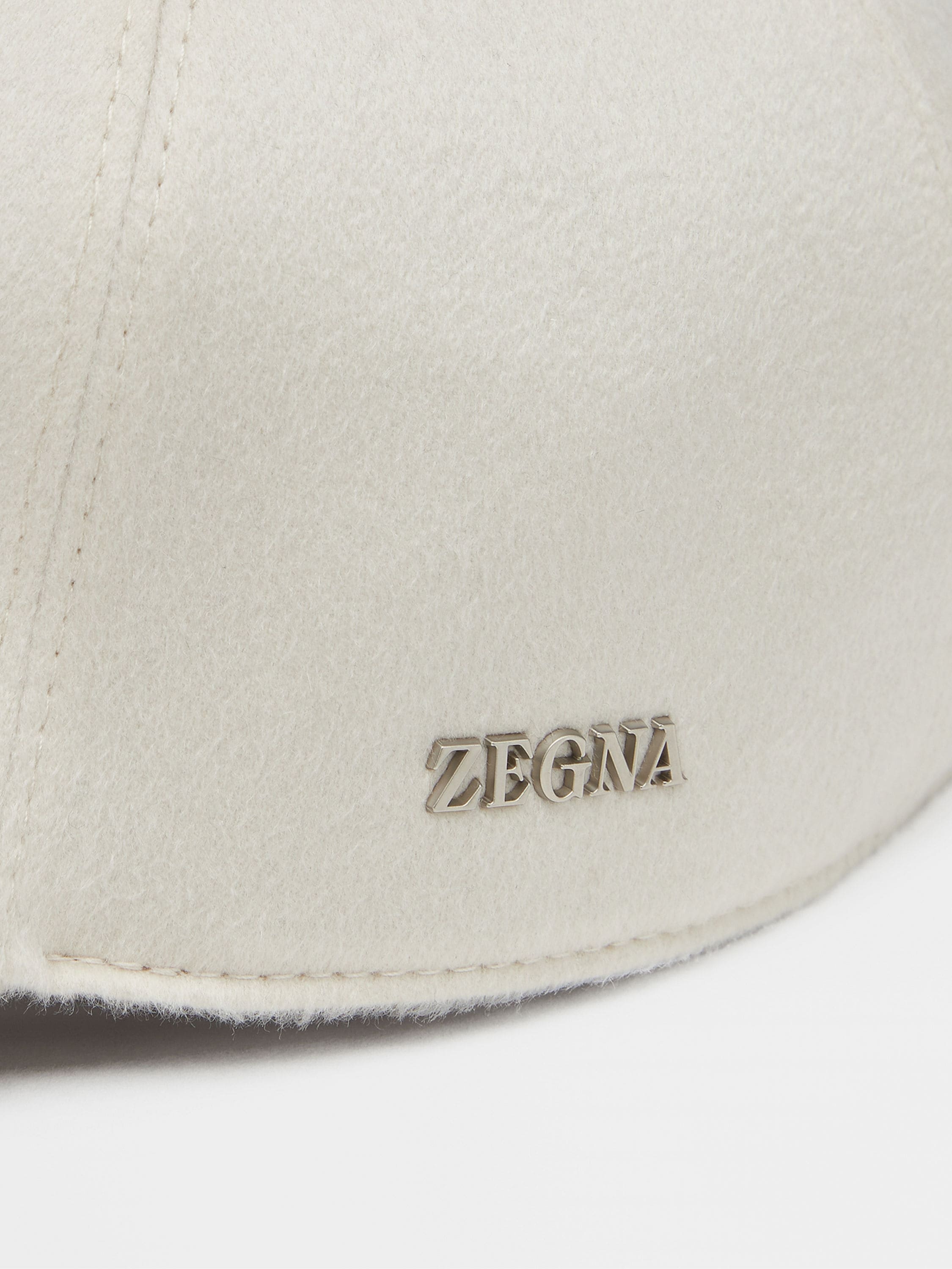 WHITE OASI CASHMERE BASEBALL CAP - 2