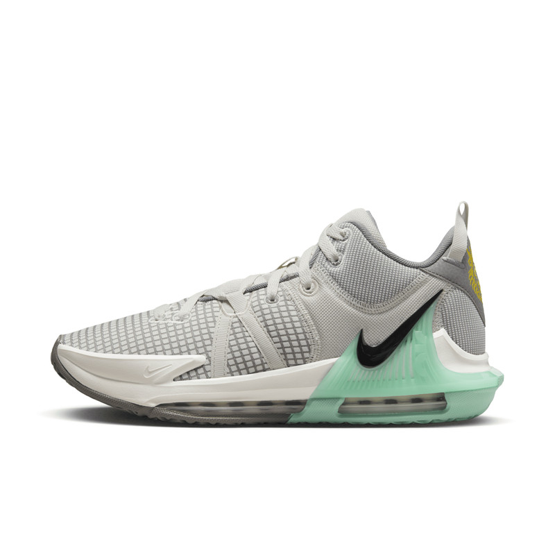 Nike Men's LeBron Witness 7 Basketball Shoes - 1