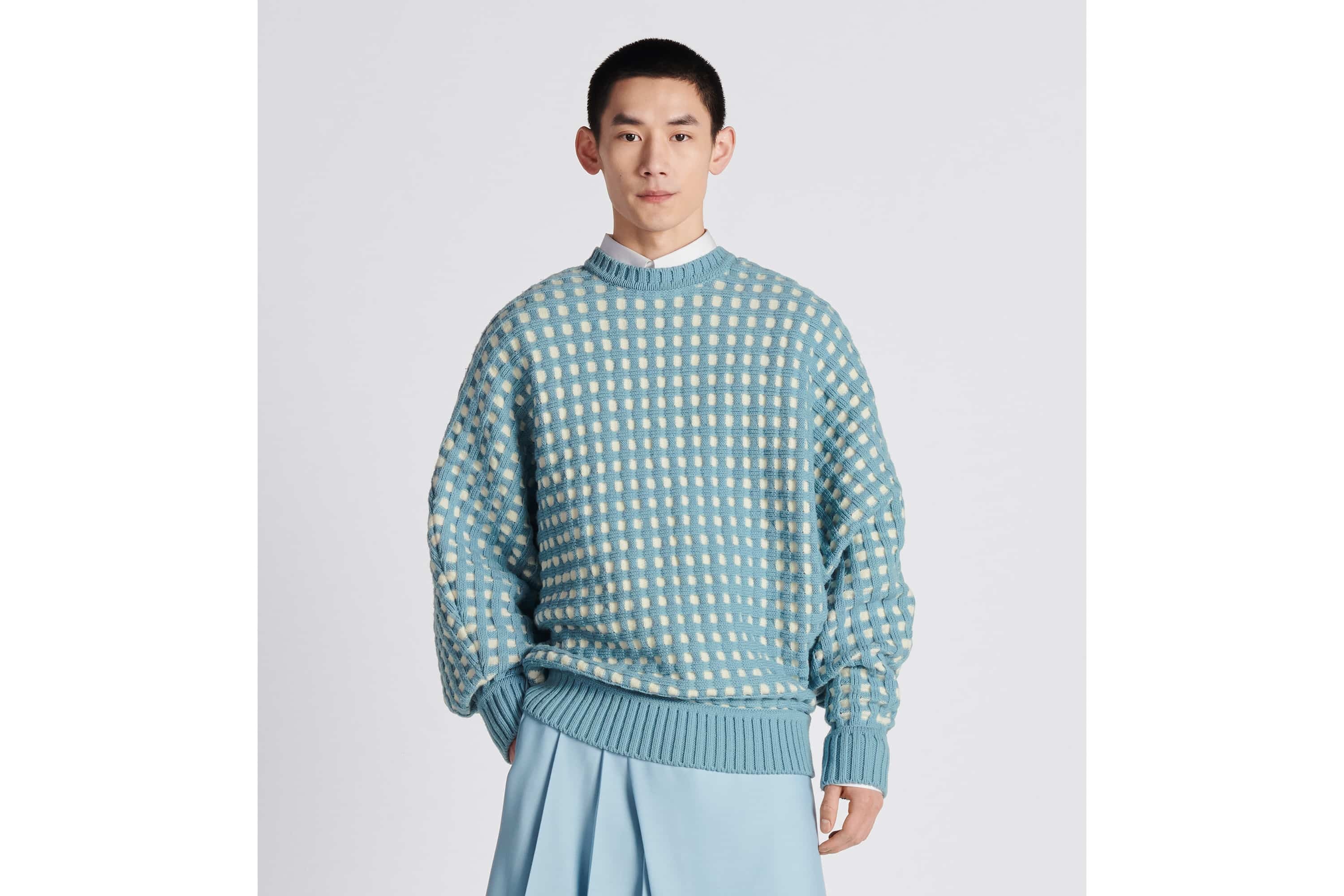 Round-Neck Sweater - 5