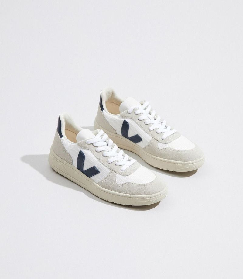 VEJA V-10 B-MESH WHITE NAUTICO outlook