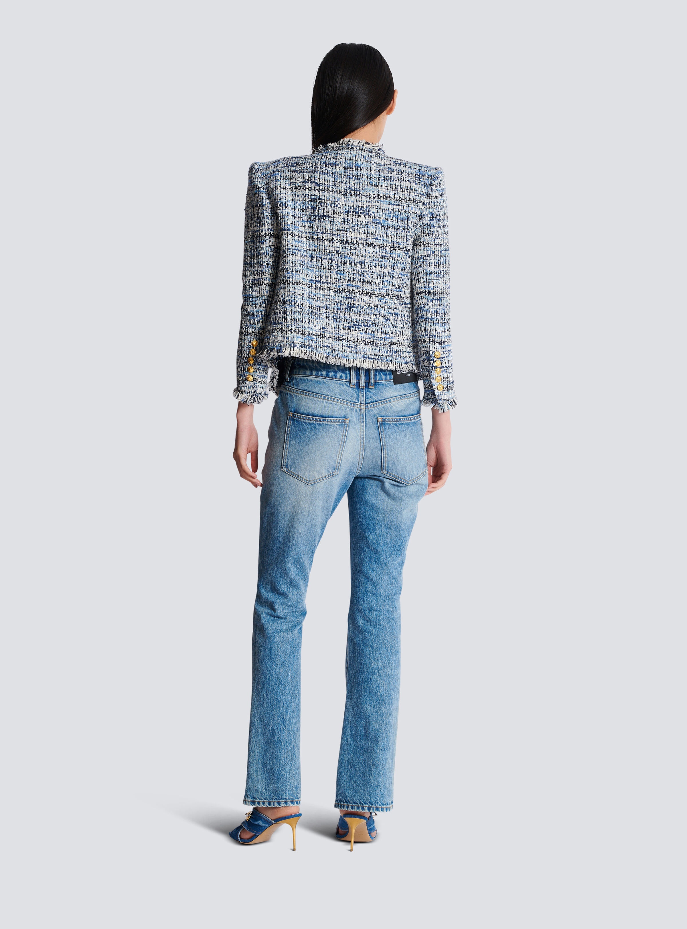Cropped tweed edge-to-edge jacket with 8 buttons - 4