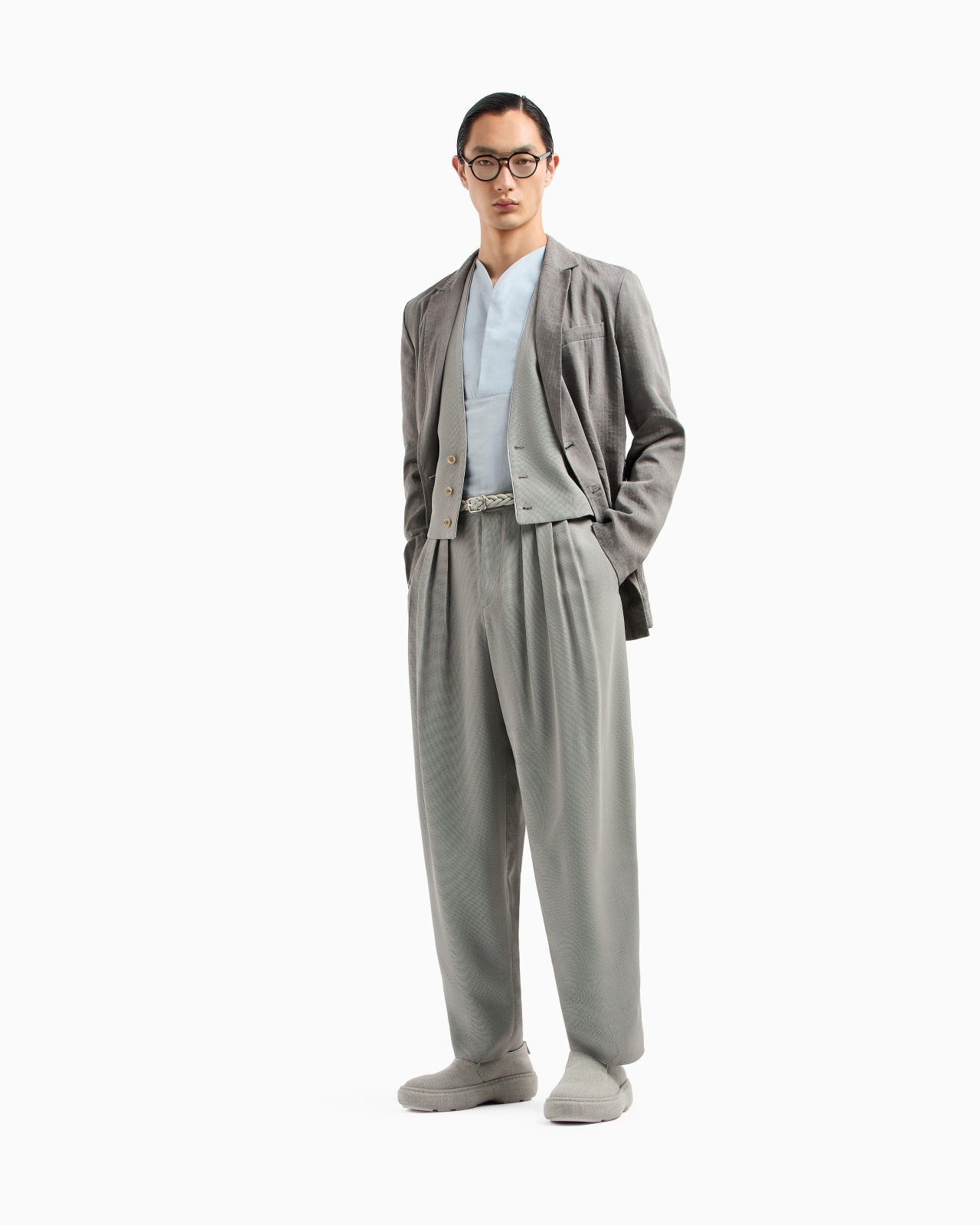SINGLE-BREASTED WAISTCOAT IN A TEXTURED VISCOSE BLEND - 2