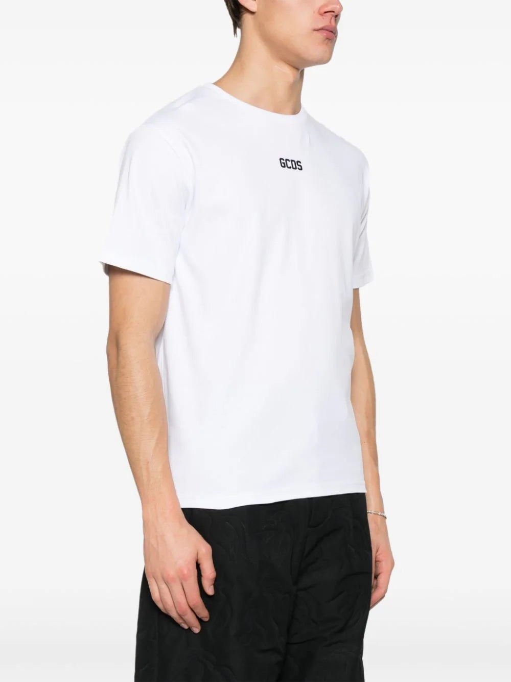 T-Shirt With Logo Application - 3