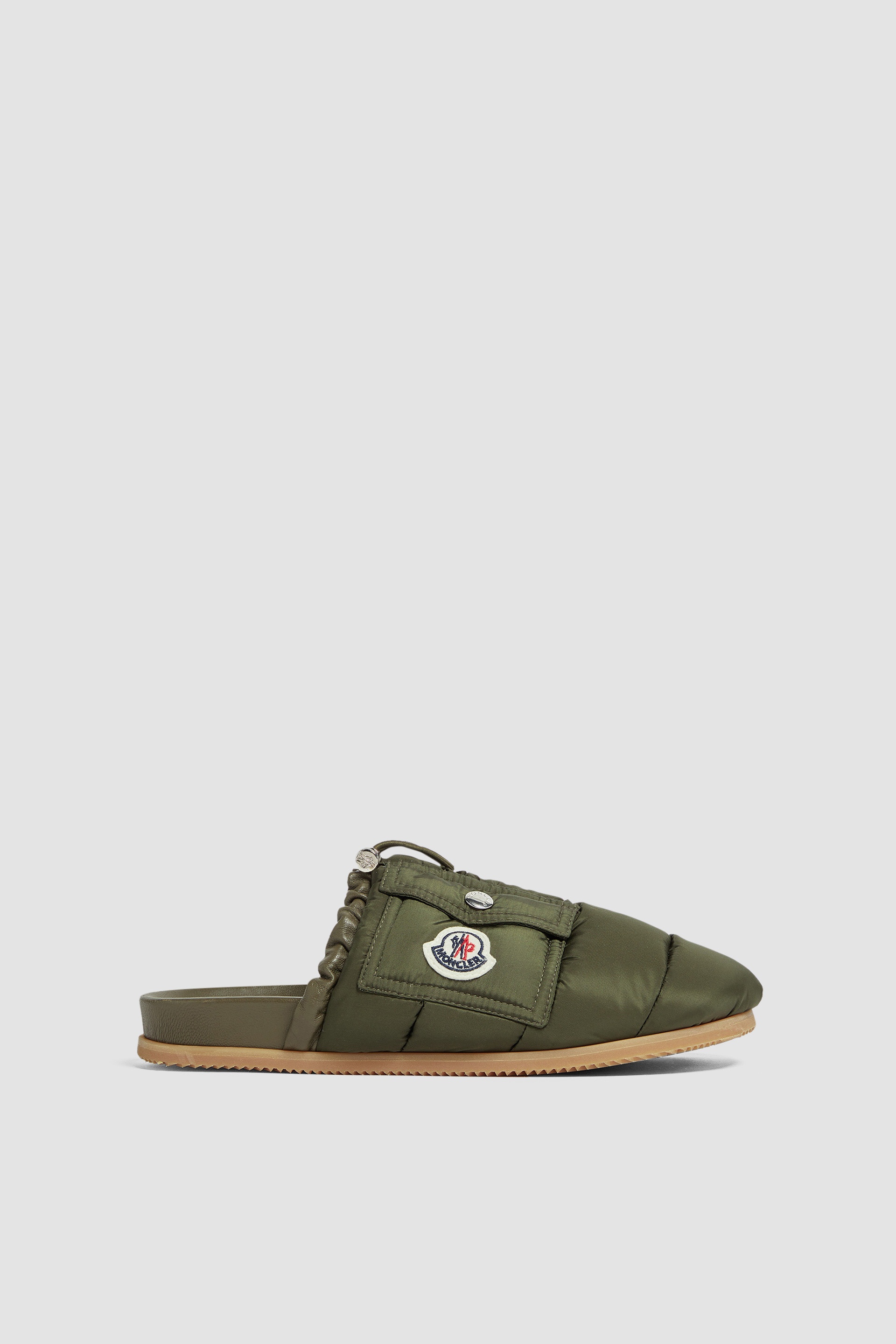 関税込★VIP価格【MONCLER】Mon Pocket Padded Leather Mules Moncler Mon Pocket Padded Leather Mules | REVERSIBLE