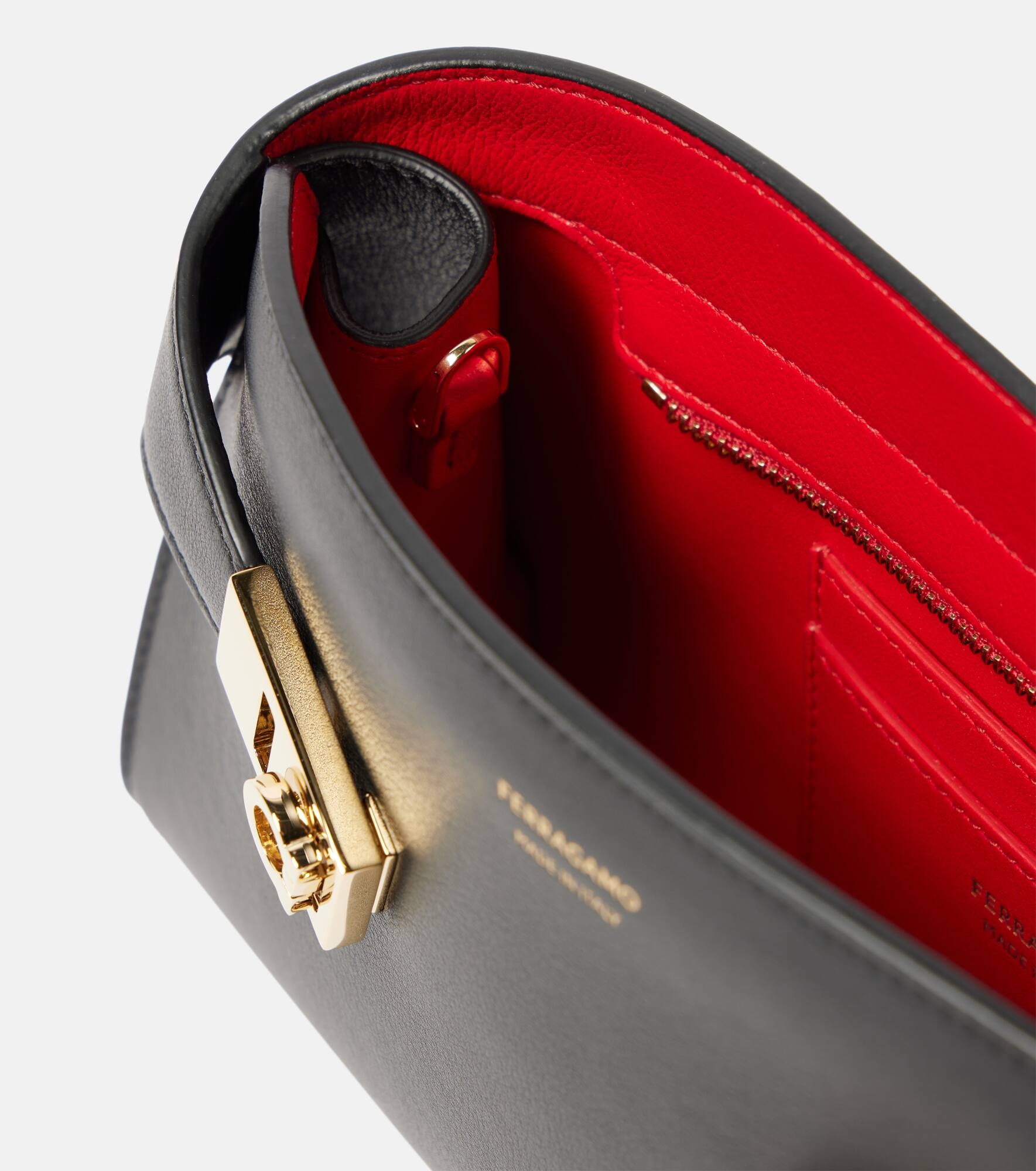 Hug leather clutch - 3