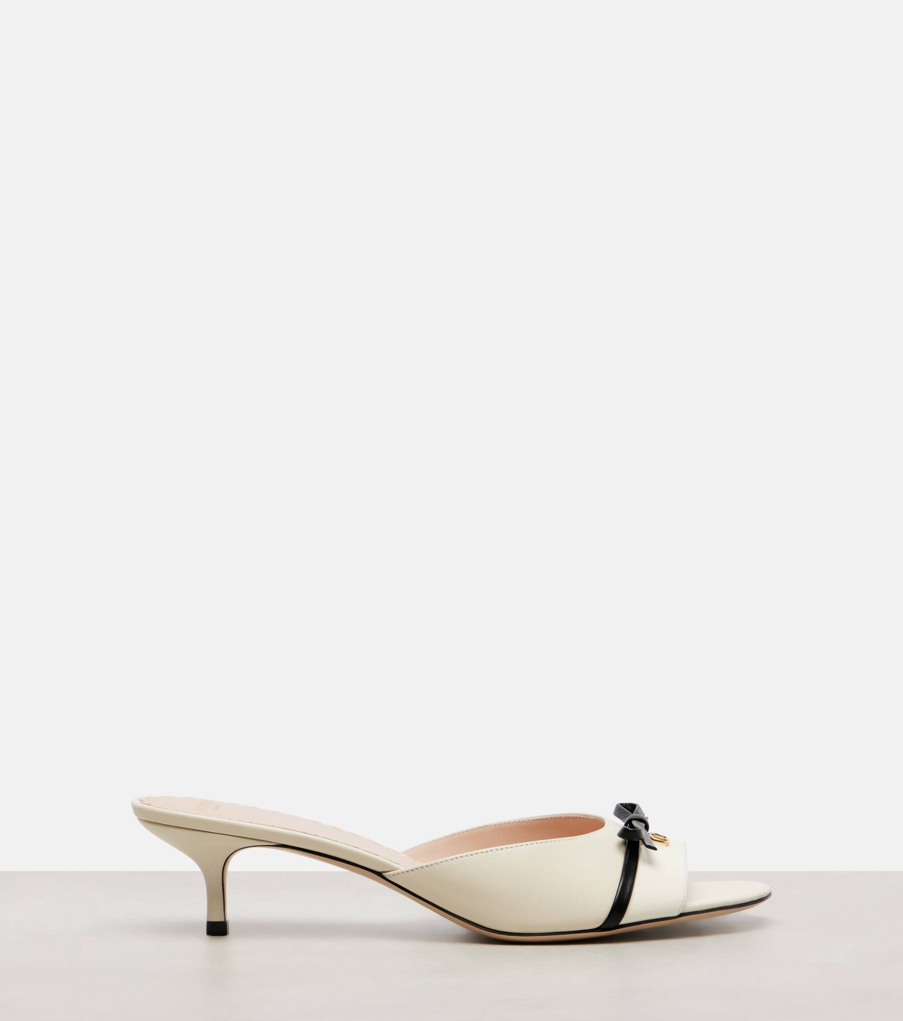 Bepointy 45 patent leather mules - 4