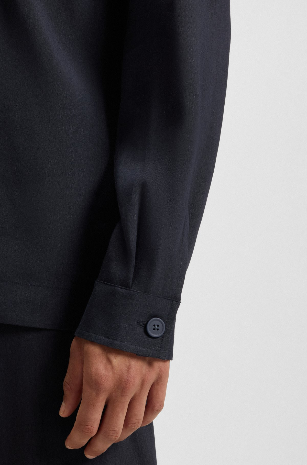 RELAXED-FIT SHIRT IN AN ITALIAN-MADE LINEN BLEND - 6