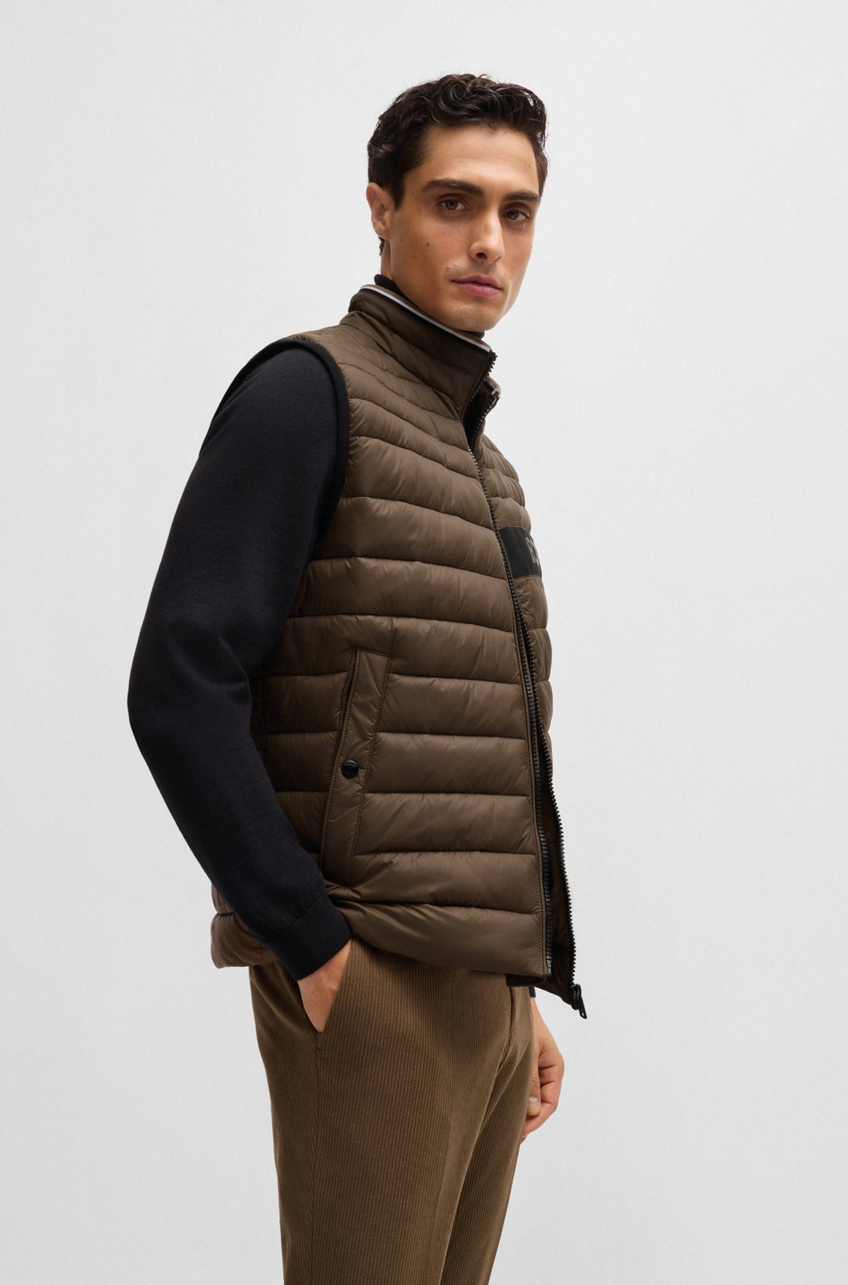WATER-REPELLENT GILET WITH 3D-LOGO TAPE - 6