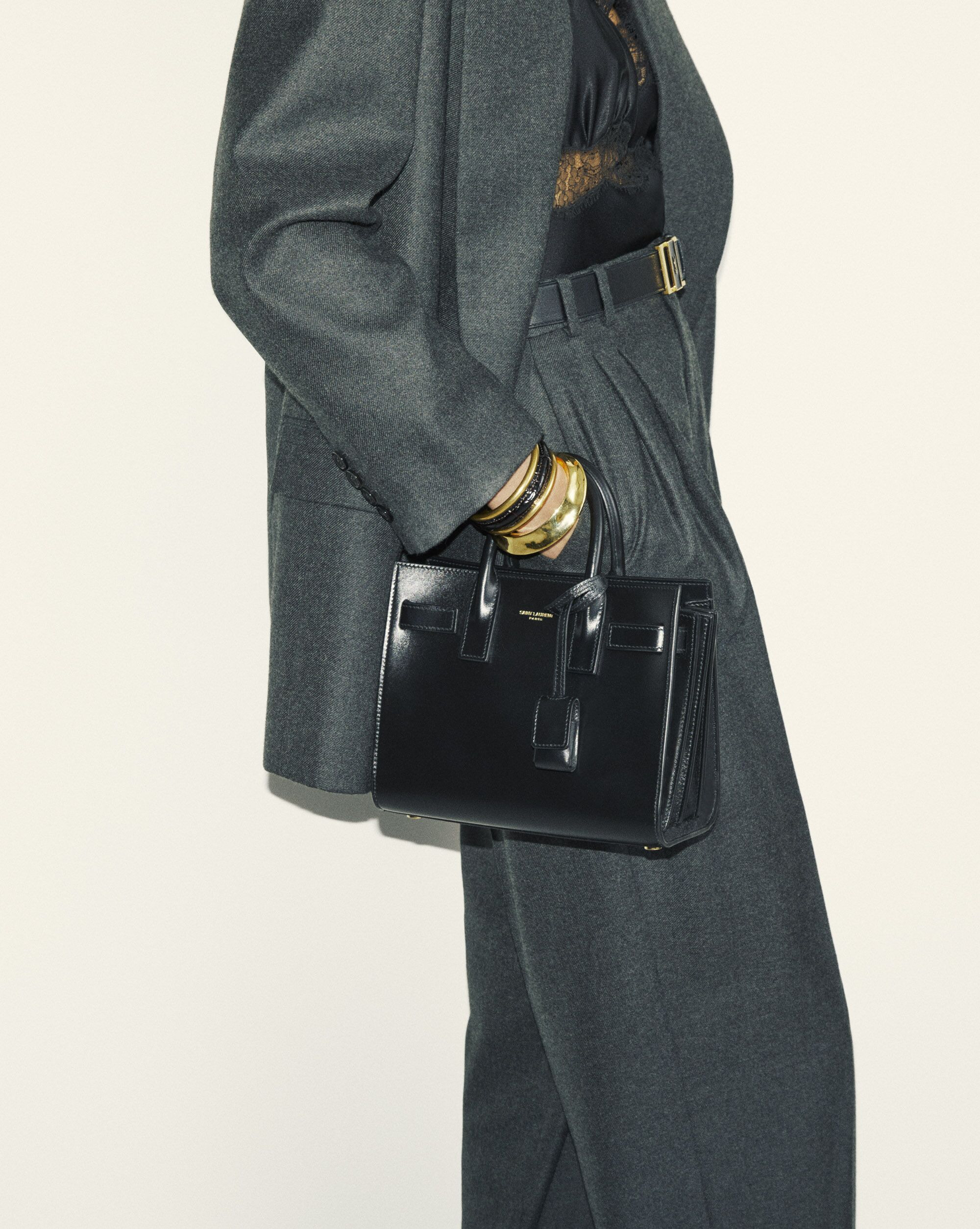 SAC DE JOUR NANO IN SMOOTH LEATHER - 2