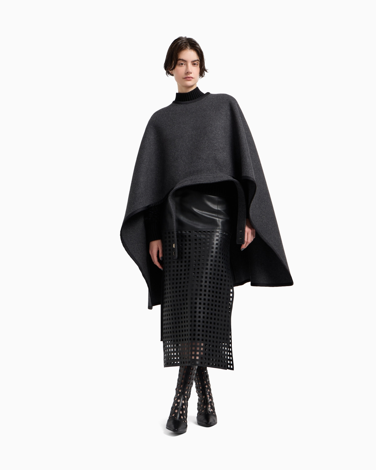 POLYGON CAPSULE COLLECTION WOOL CLOTH CAPE - 2