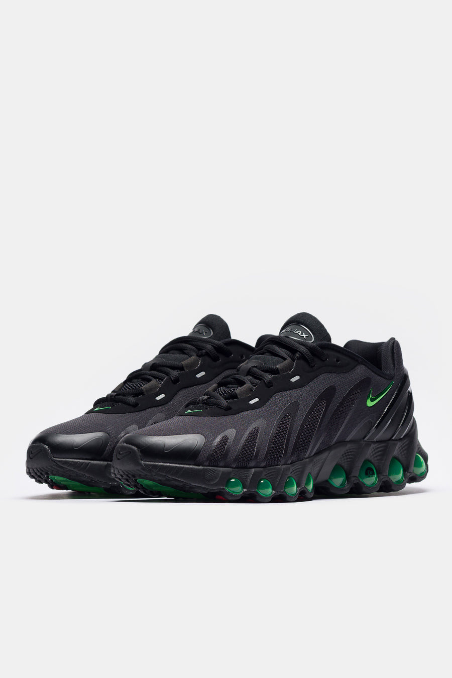 Air Max DN8 Sneaker in Black/Green Strike/Dk Smoke Grey/Black - 2