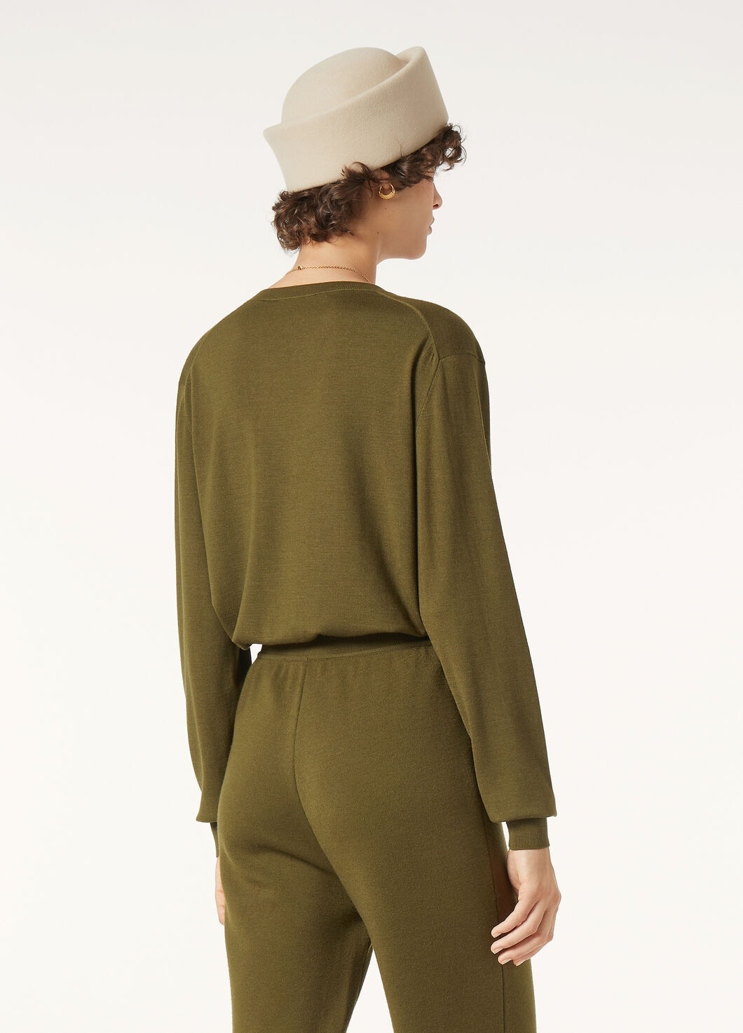 Royal Lightness V-Neck - 5