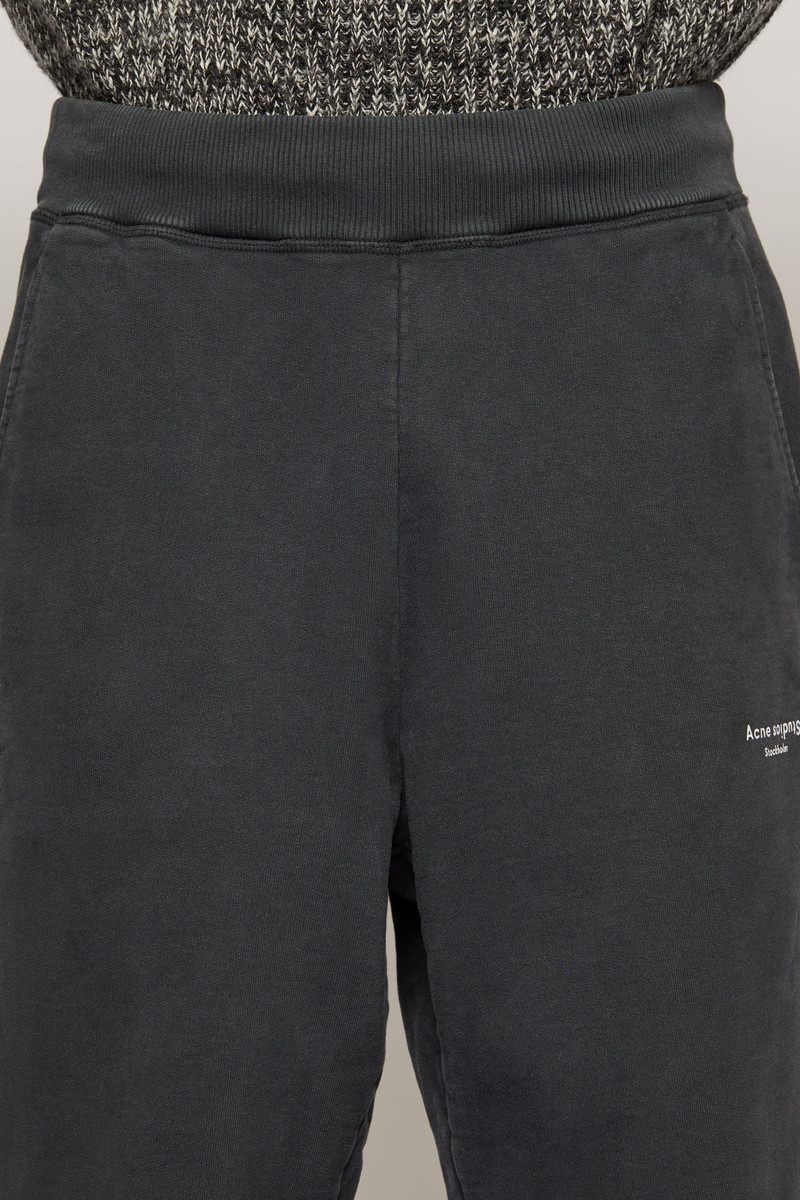 Reversed-logo sweatpants black 6