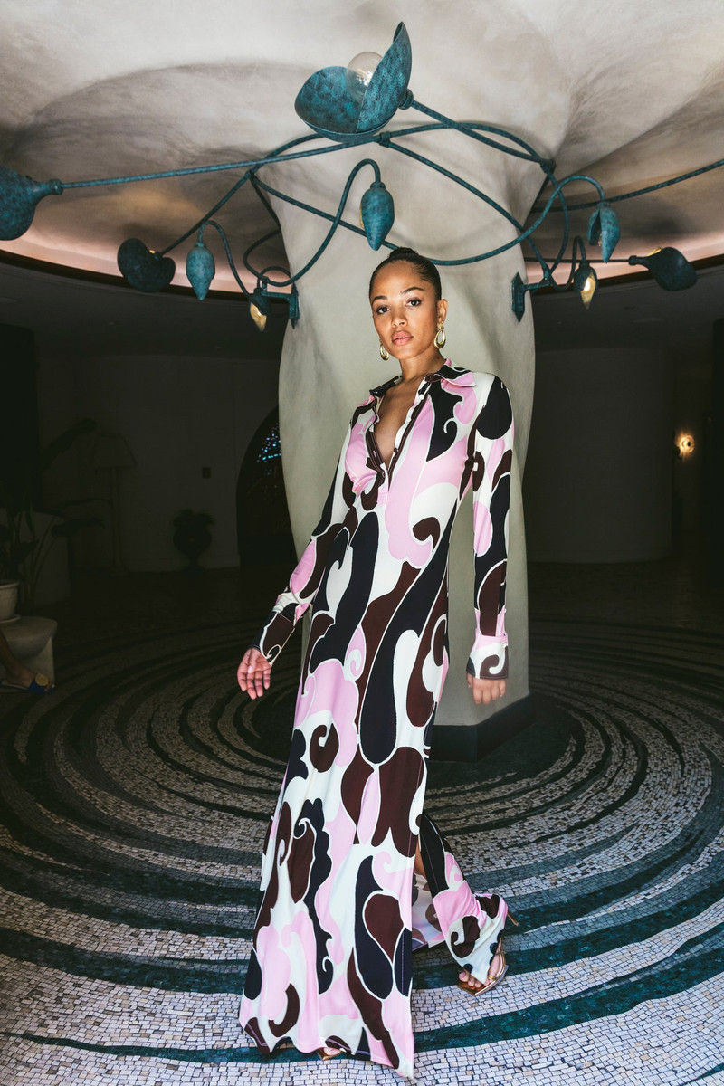 Cara Cara Clarence Dress
The Art of Effortless outlook