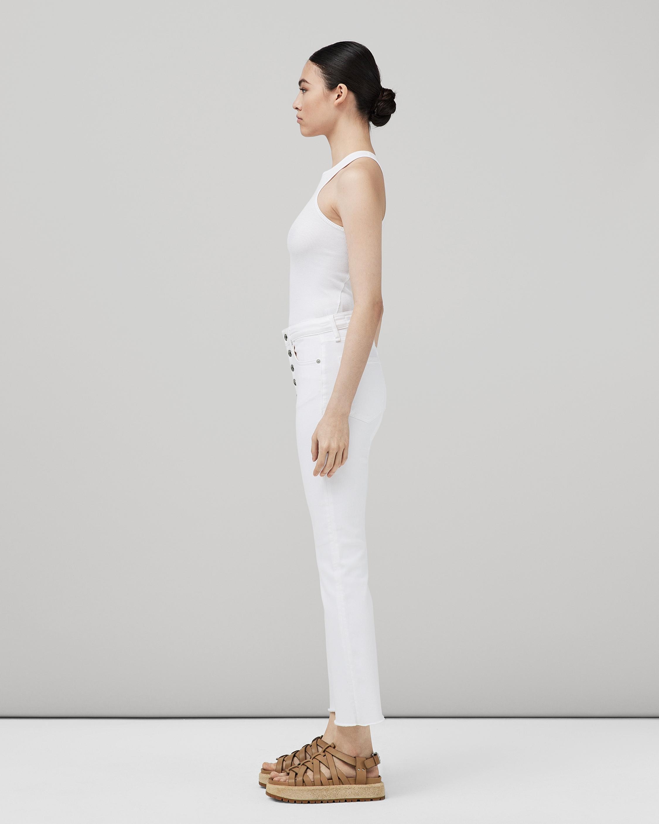 Casey Ankle Flare - Optic White
High-Rise Stretch Jean - 4