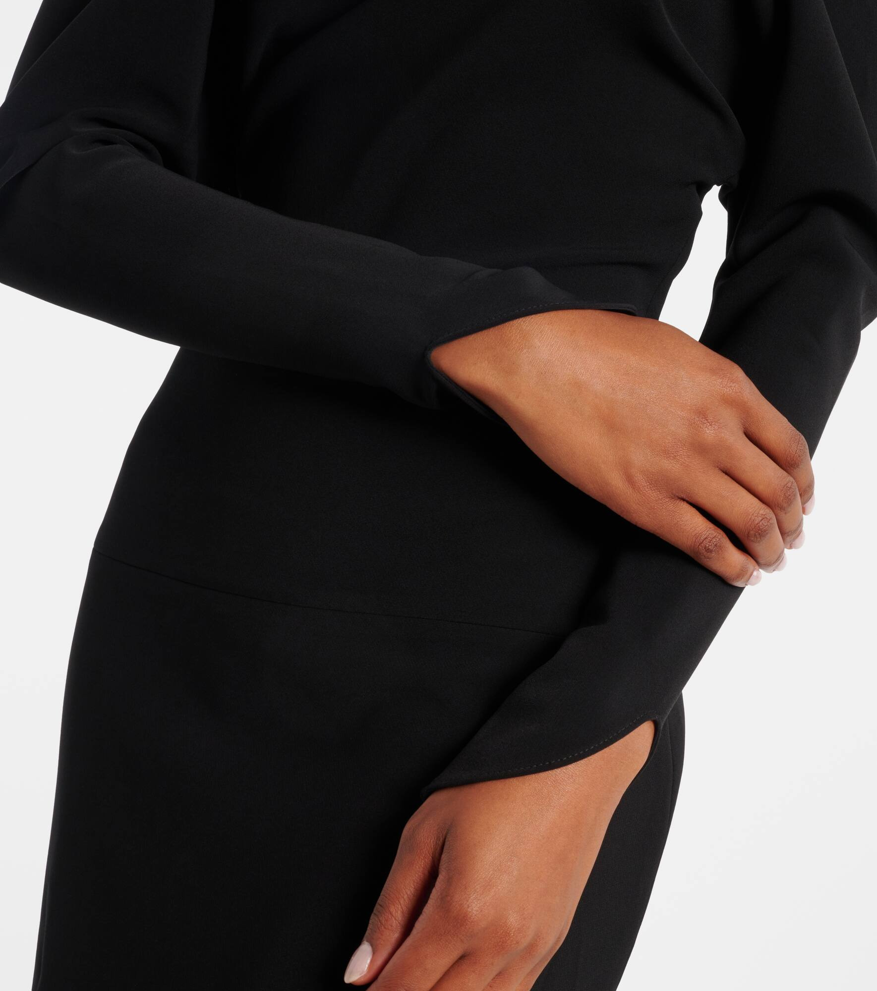 Circle open-back high-neck gown - 5