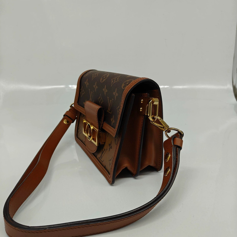 Louis Vuitton Louis Vuitton Women Pre-Loved Bag Very Good Condition outlook