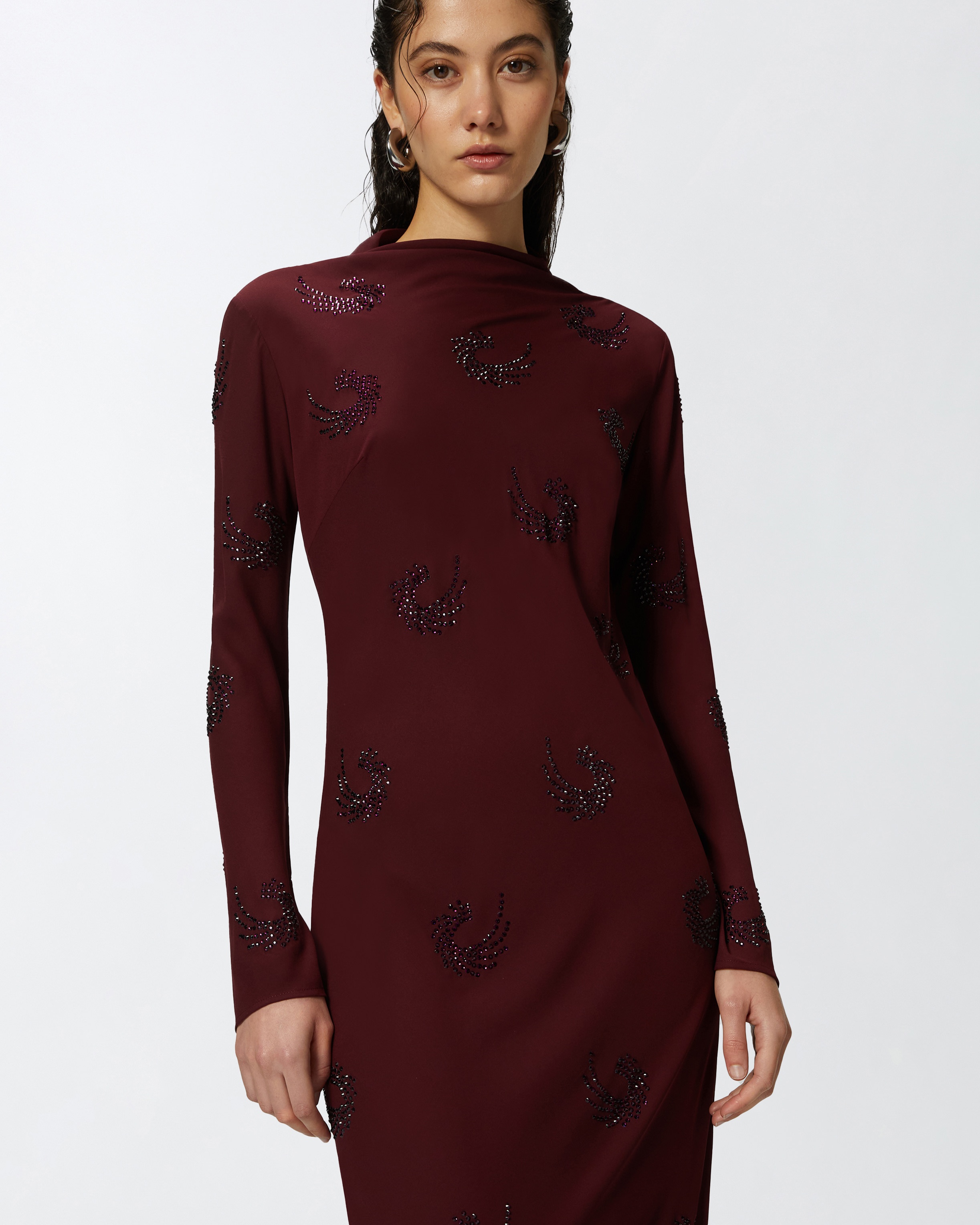 LONG HIGH-NECK DRESS WITH RHINESTONE SWIRLS - 5