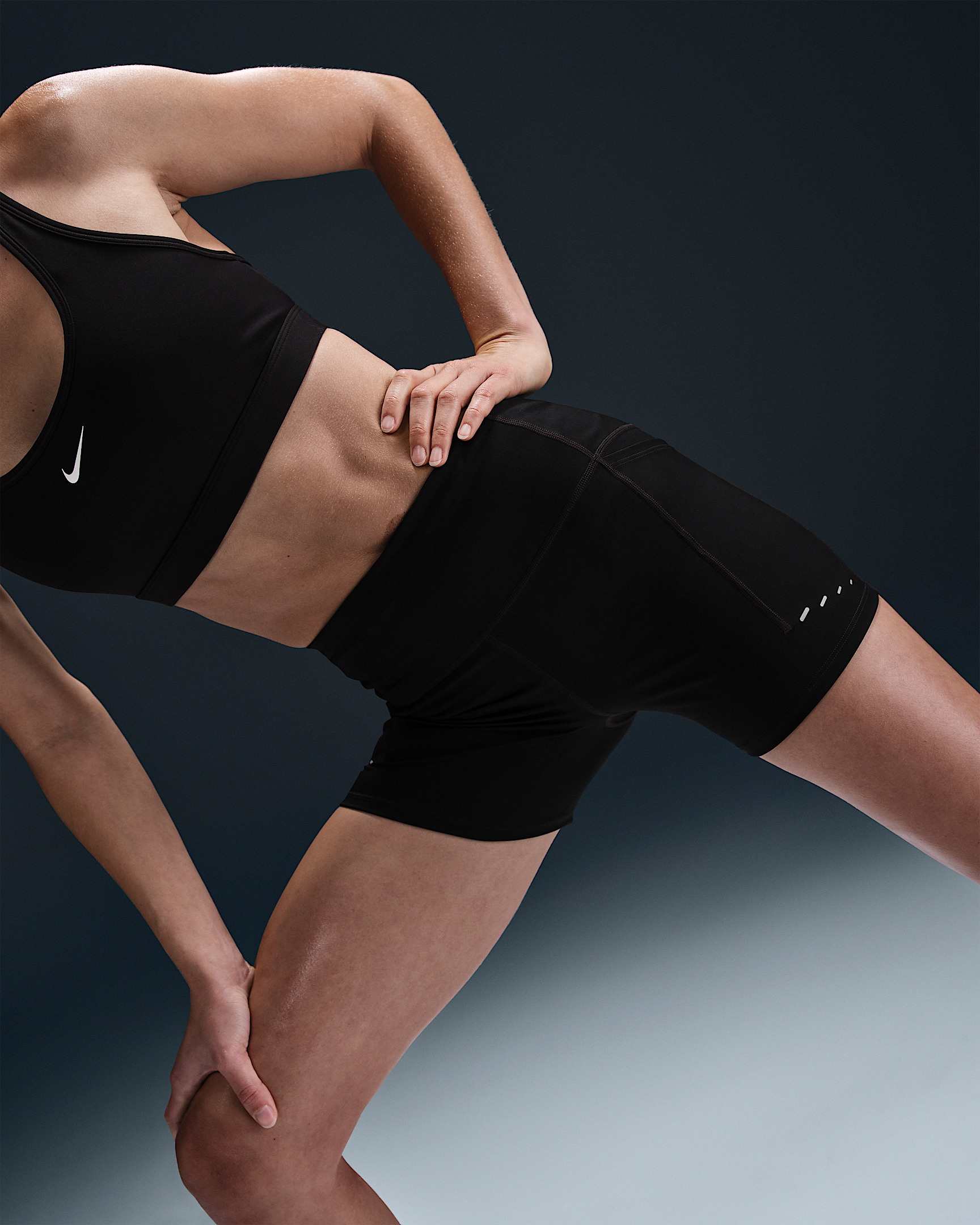 Nike Swift Women's High-Waisted 4" Tight Running Shorts with Pockets - 2