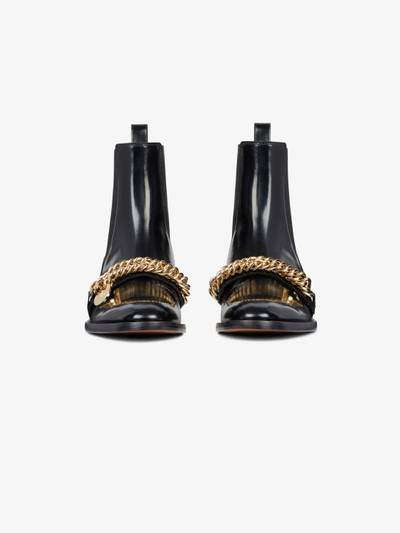 Givenchy Chelsea boots in leather with chain outlook