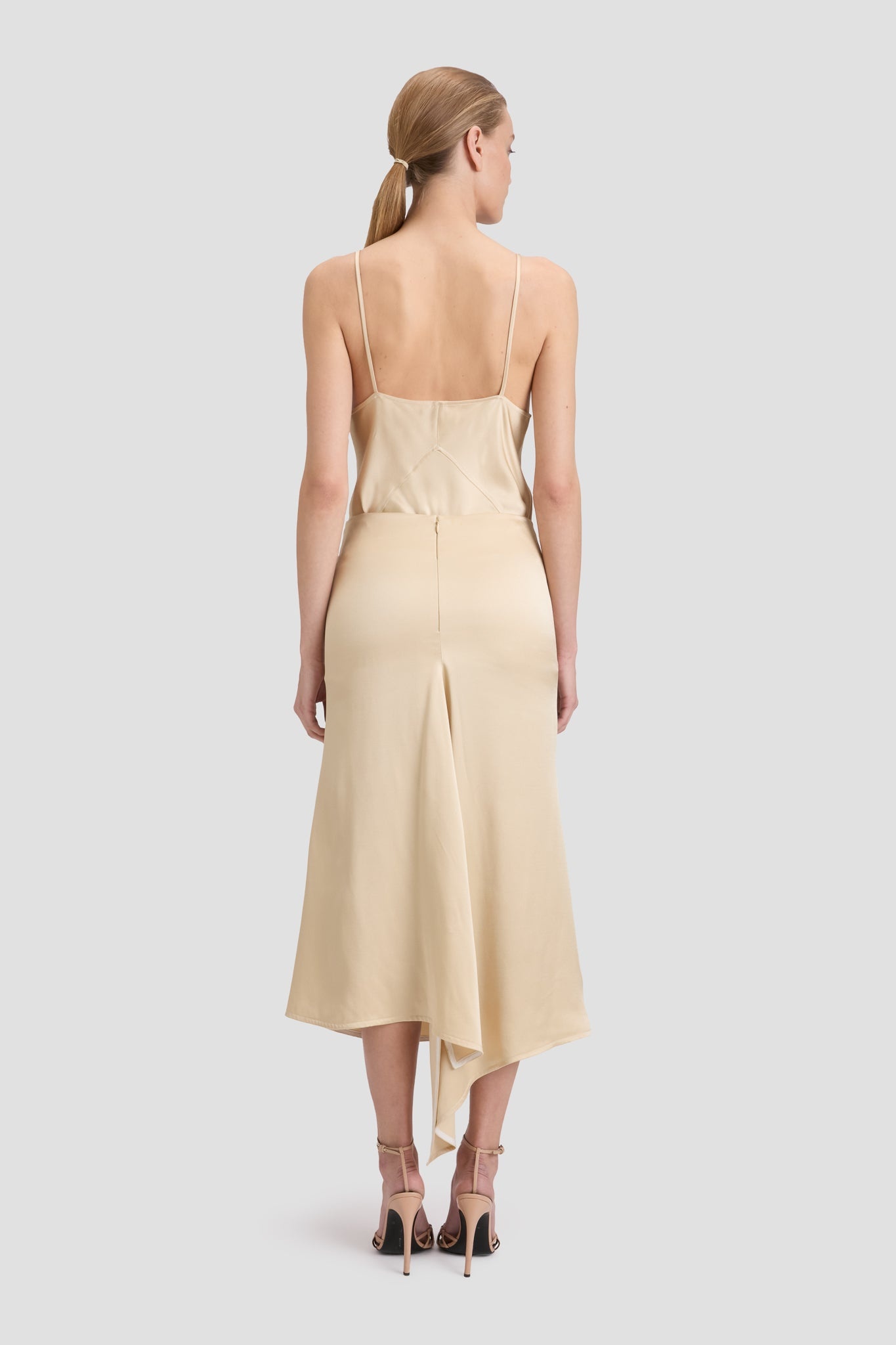 Kick Detail Skirt In Macadamia - 5